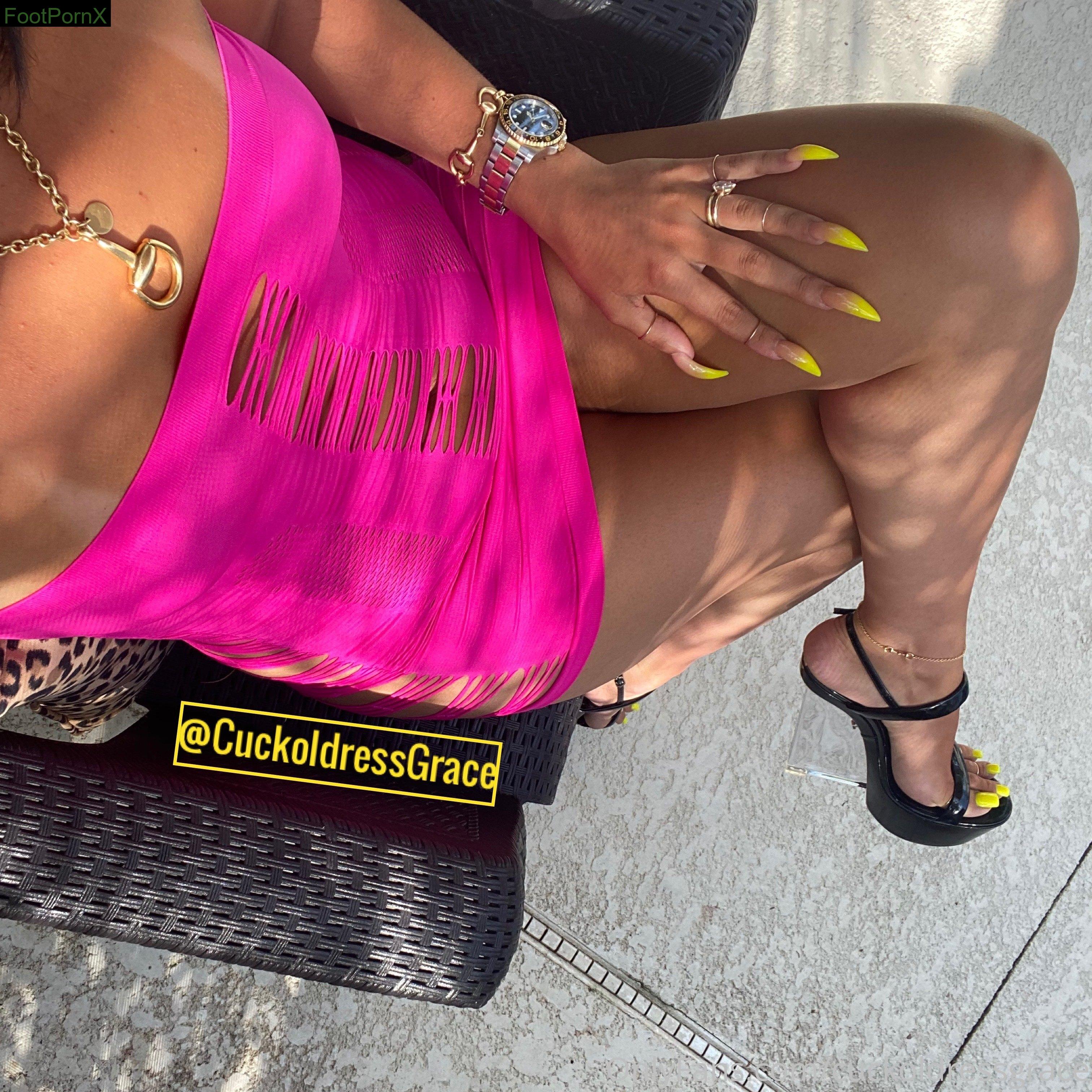 goddess.grace feet photo 5