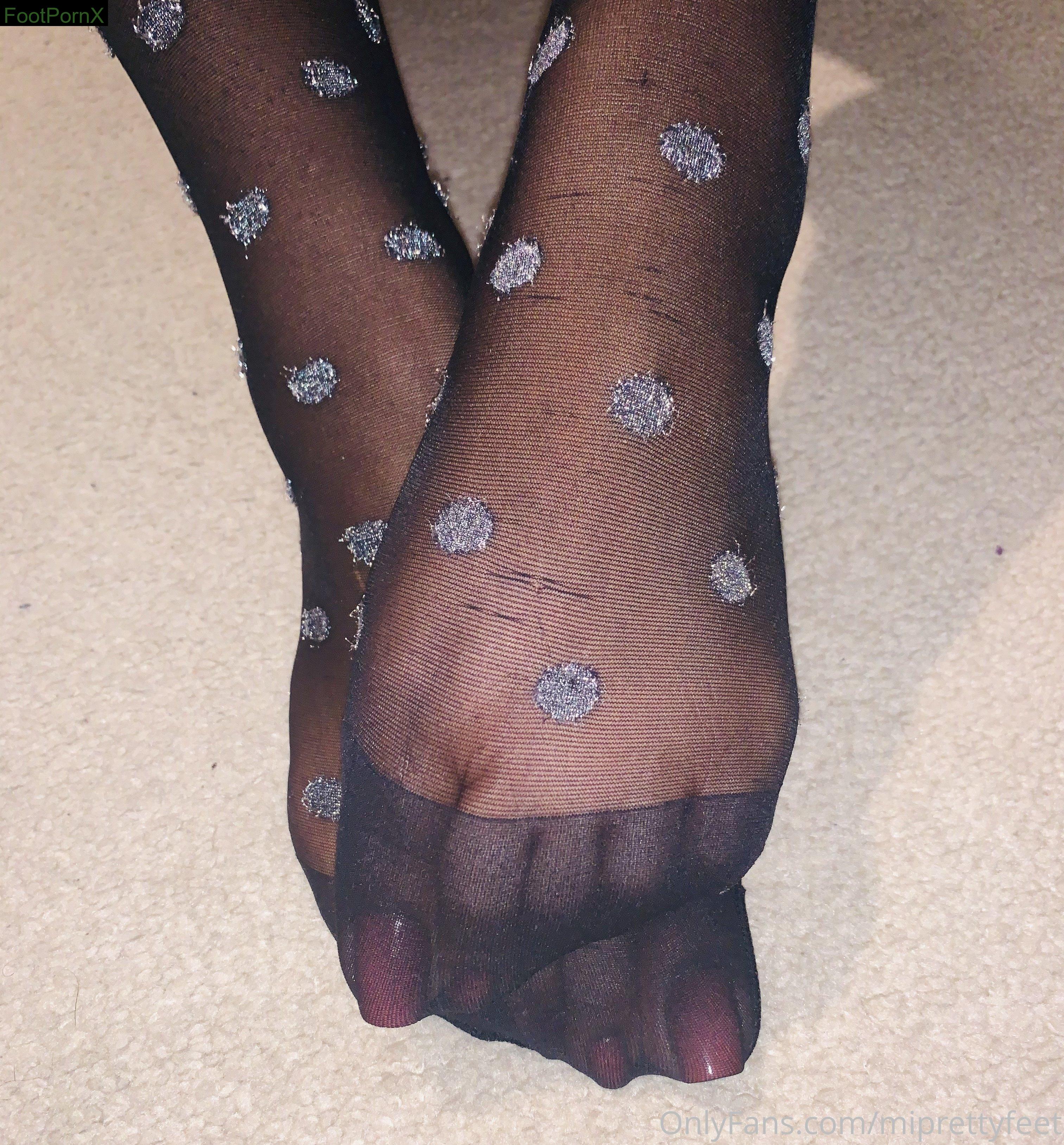 miprettyfeet feet photo 11