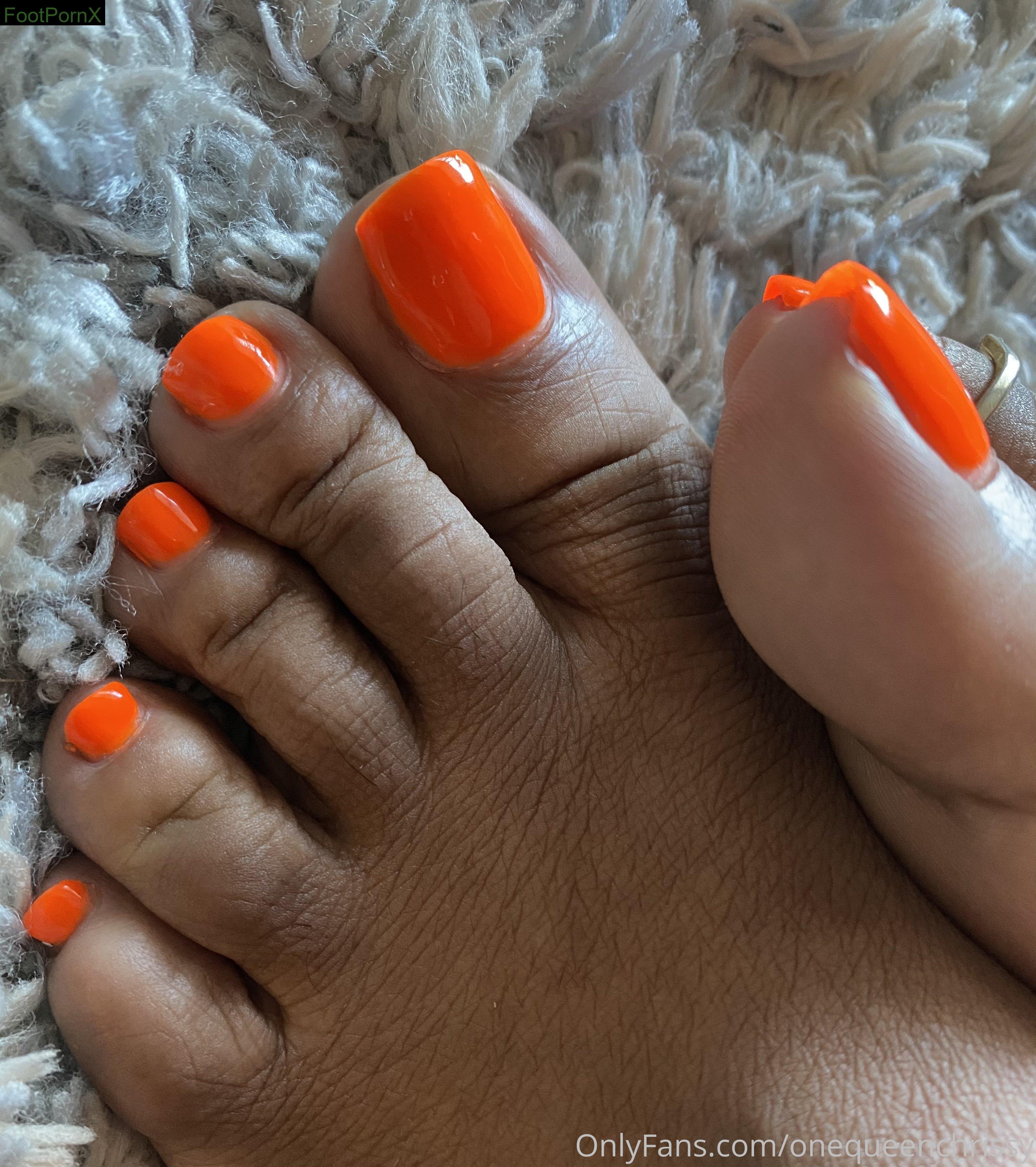 onequeenchrissy feet photo 16
