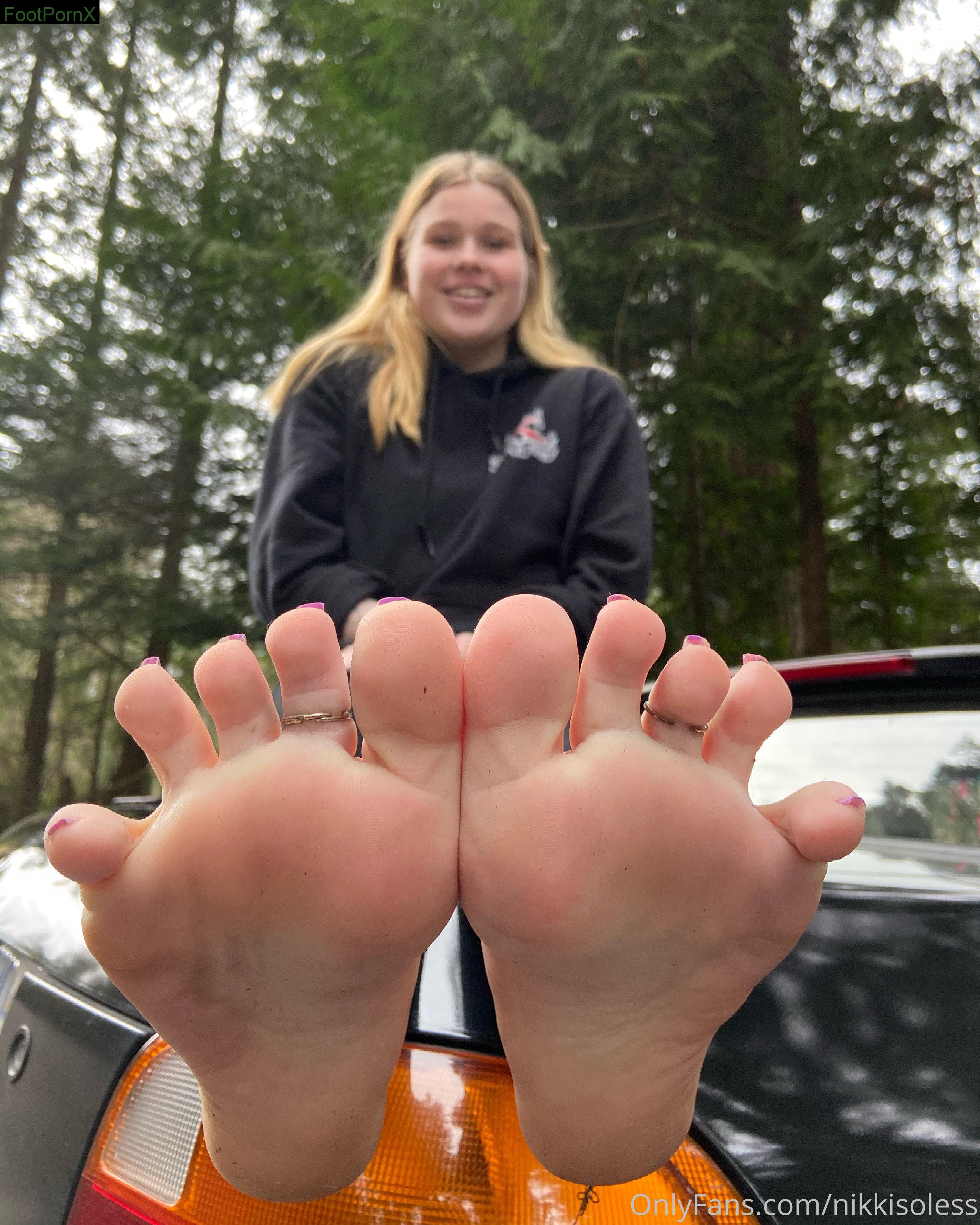 nikkisoless feet photo 22