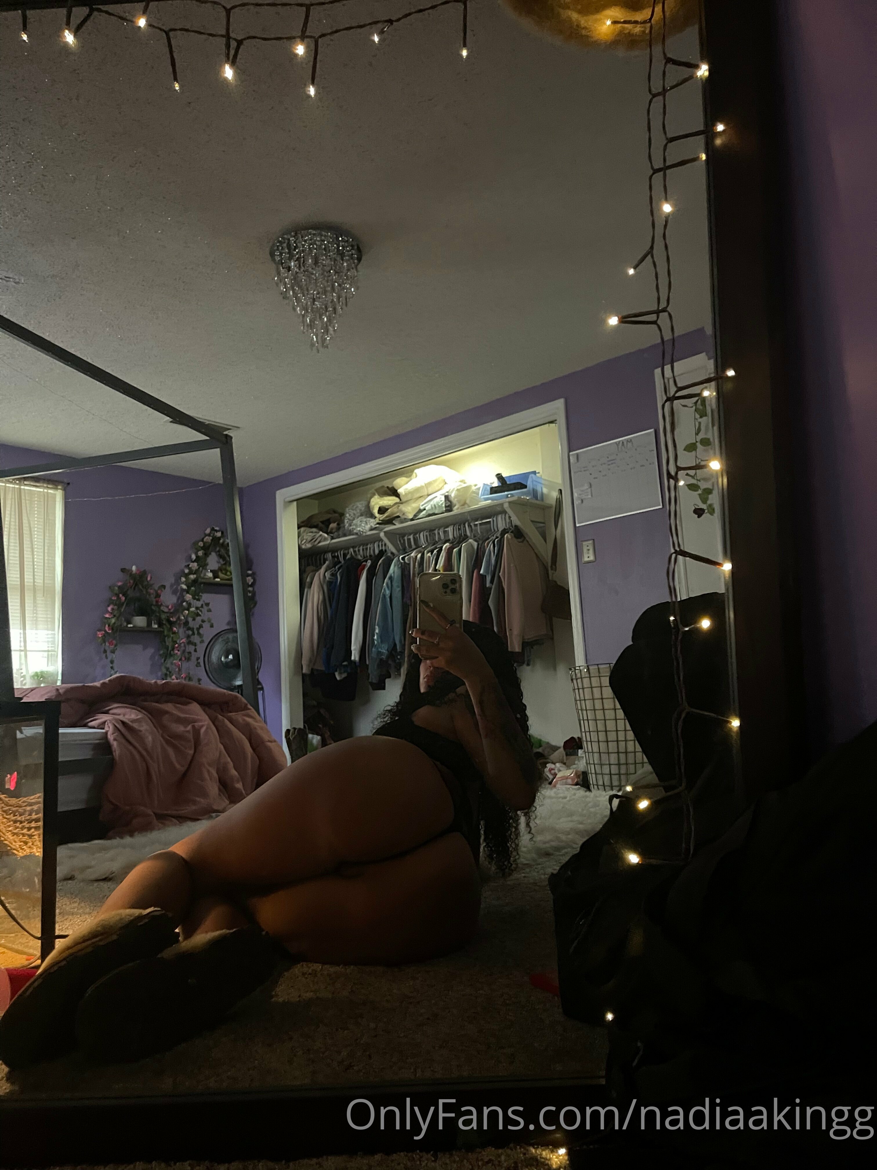 nadiaakingg feet photo 4