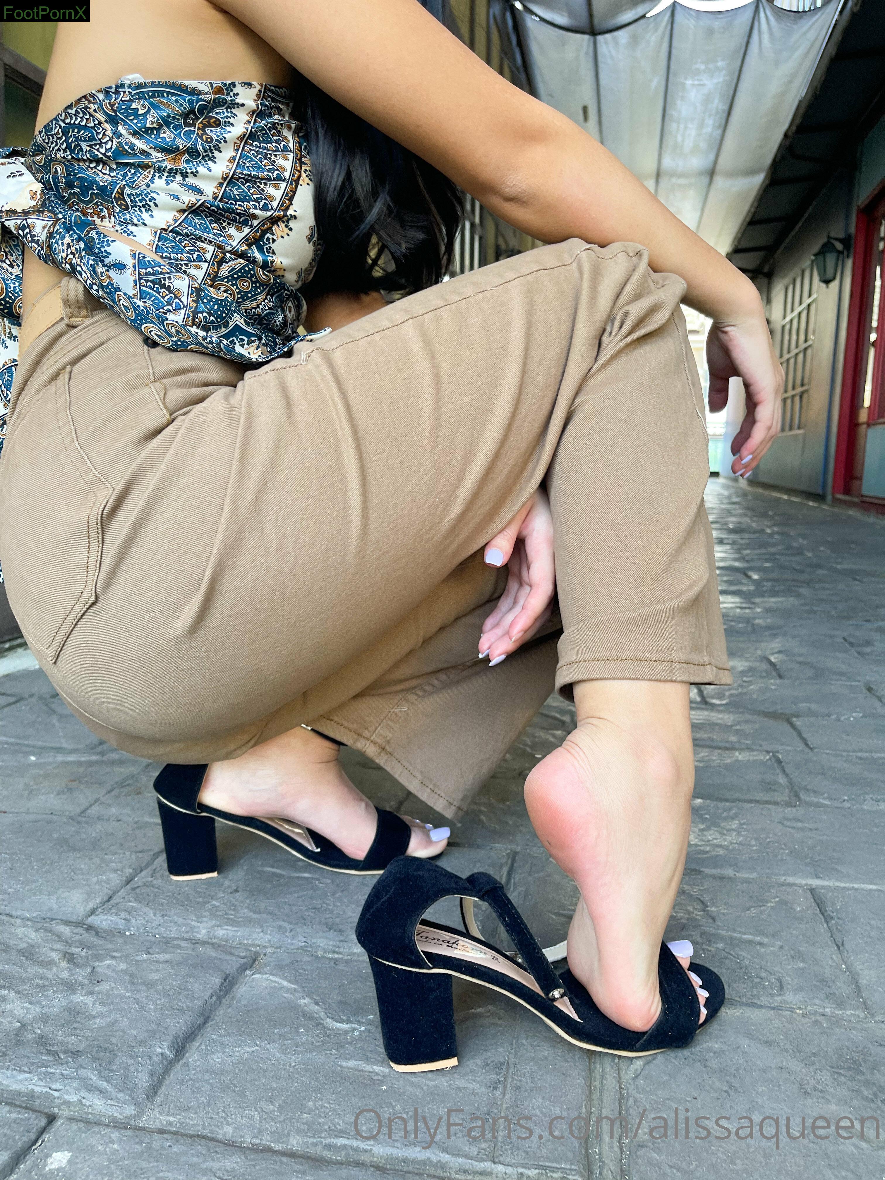 alissaqueen feet photo 15