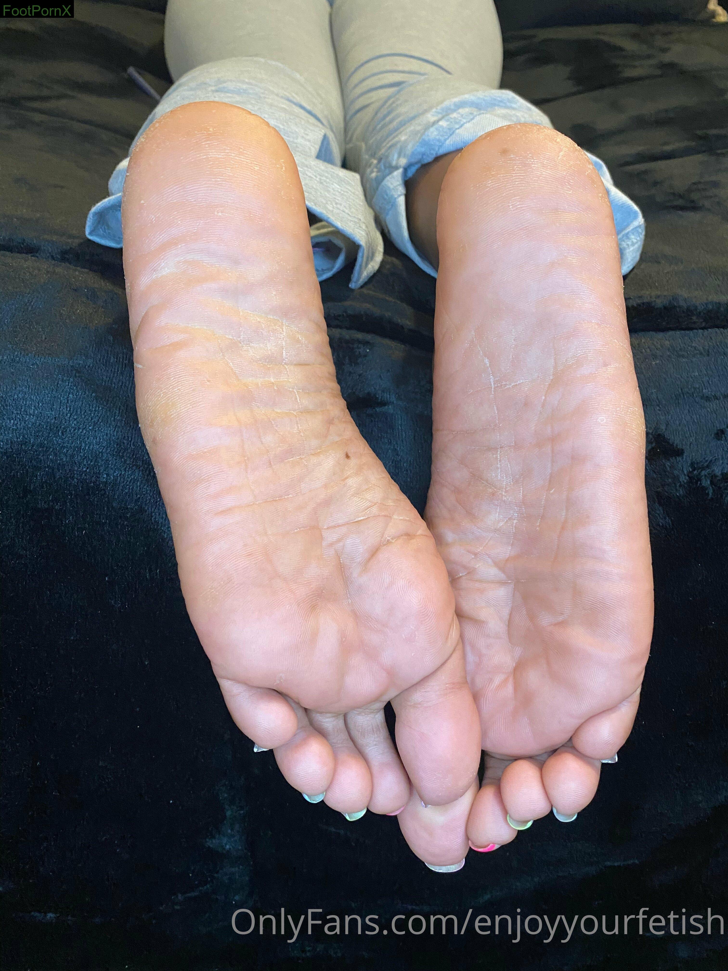 enjoyyourfetish feet photo 7