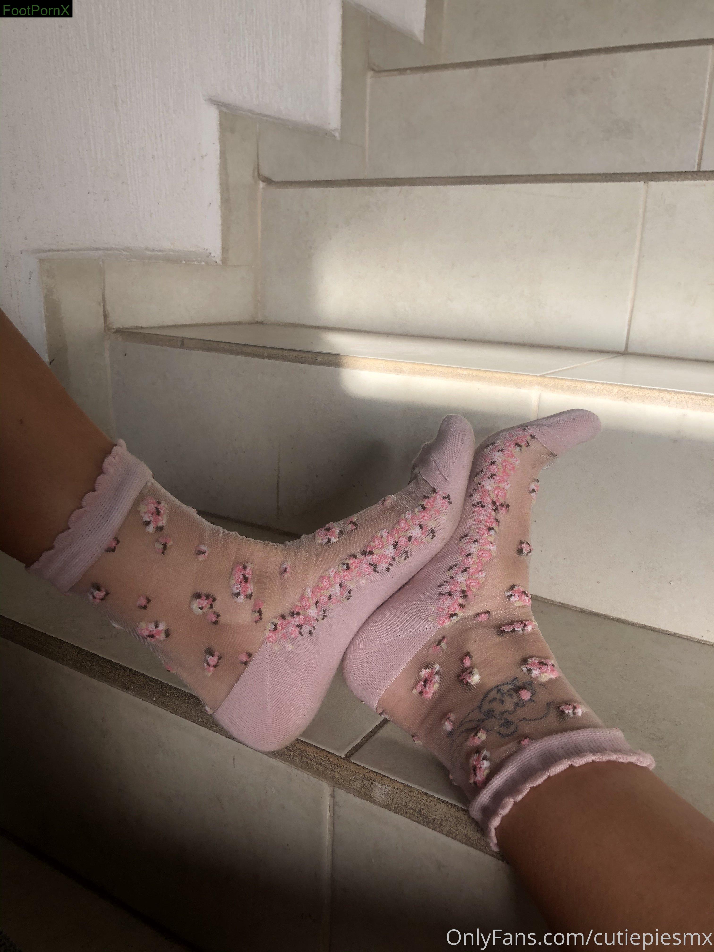 cutiepiesmx feet photo 15