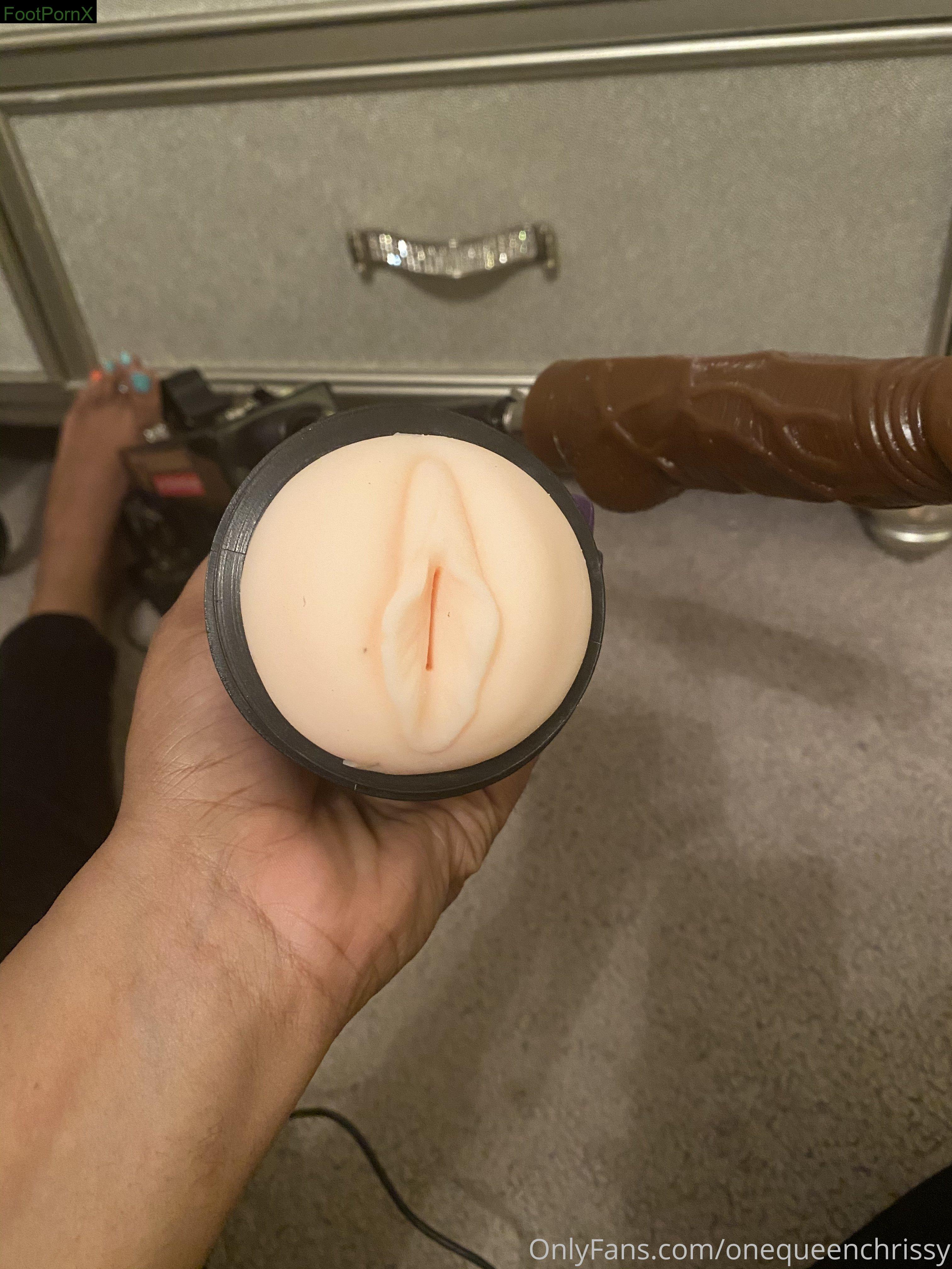 onequeenchrissy feet photo 13