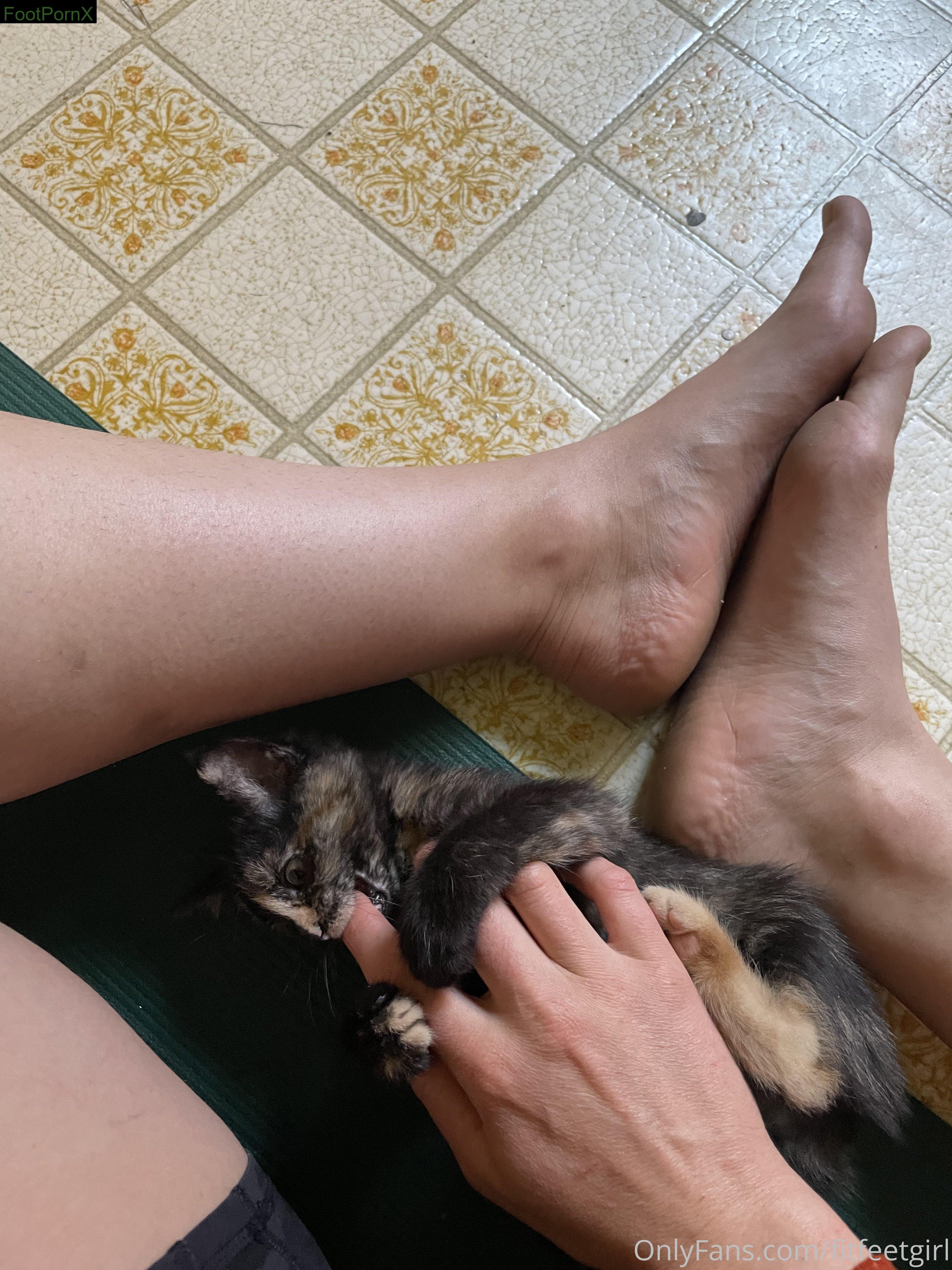 fitfeetgirl feet photo 4