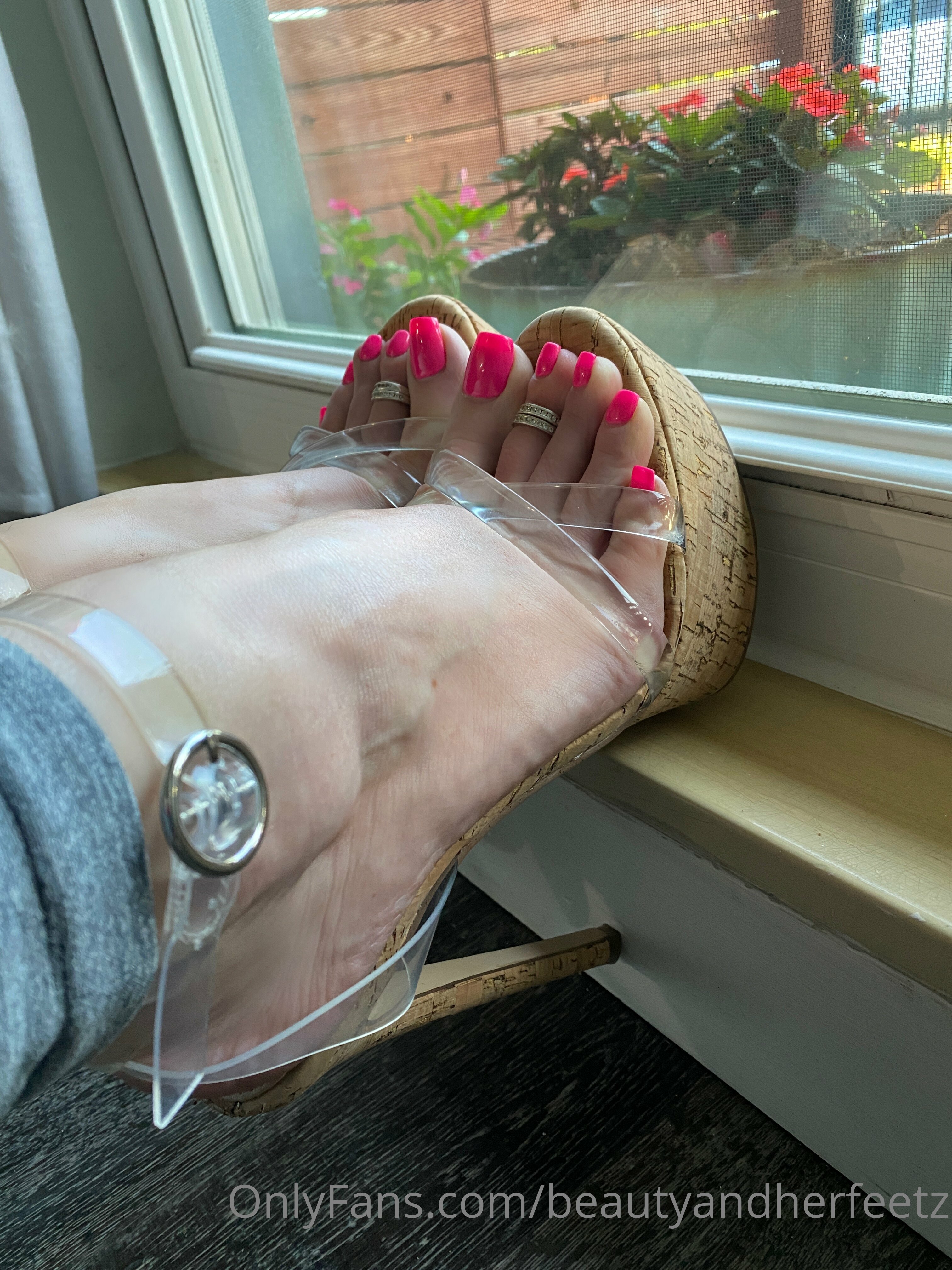 beautyandherfeetz feet photo 8
