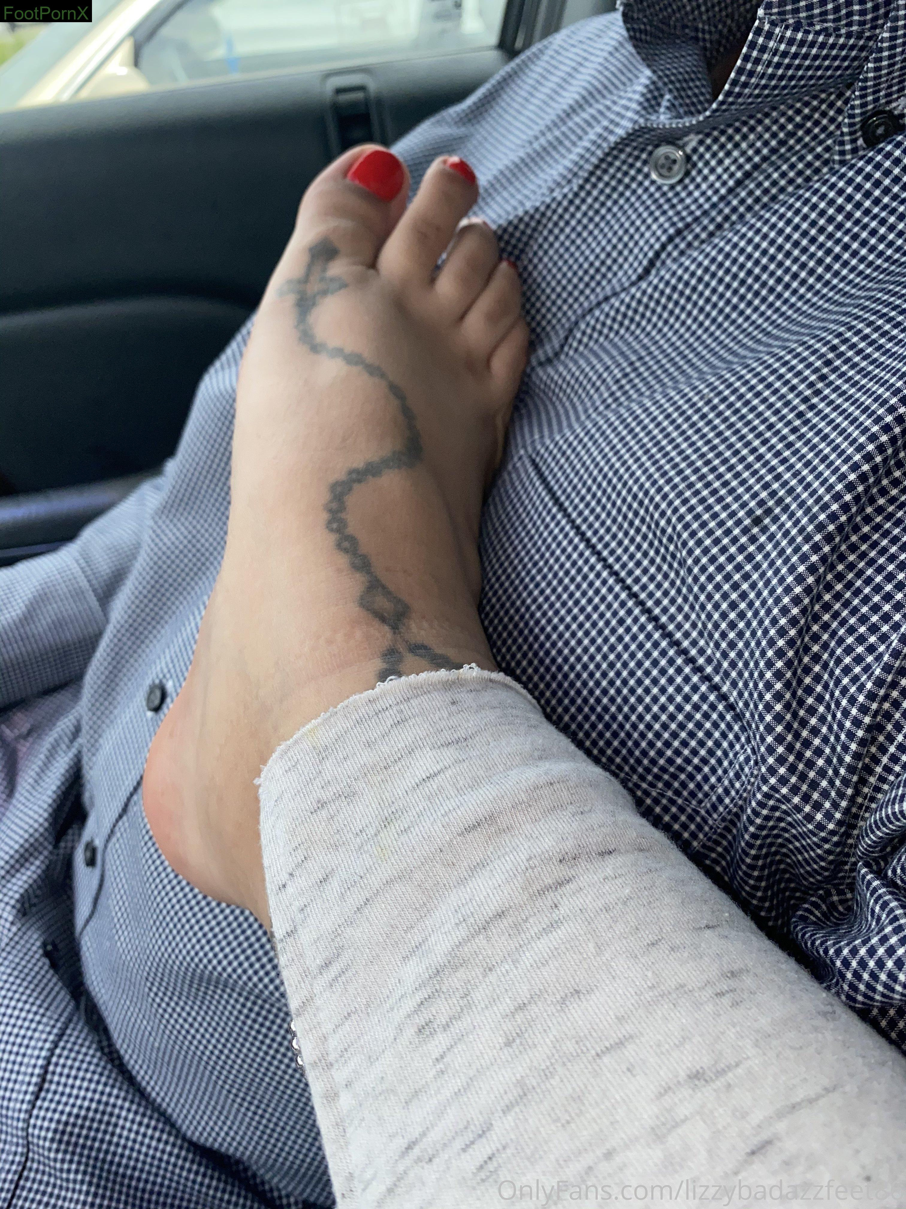 lizzybadazzfeet86 feet photo 3
