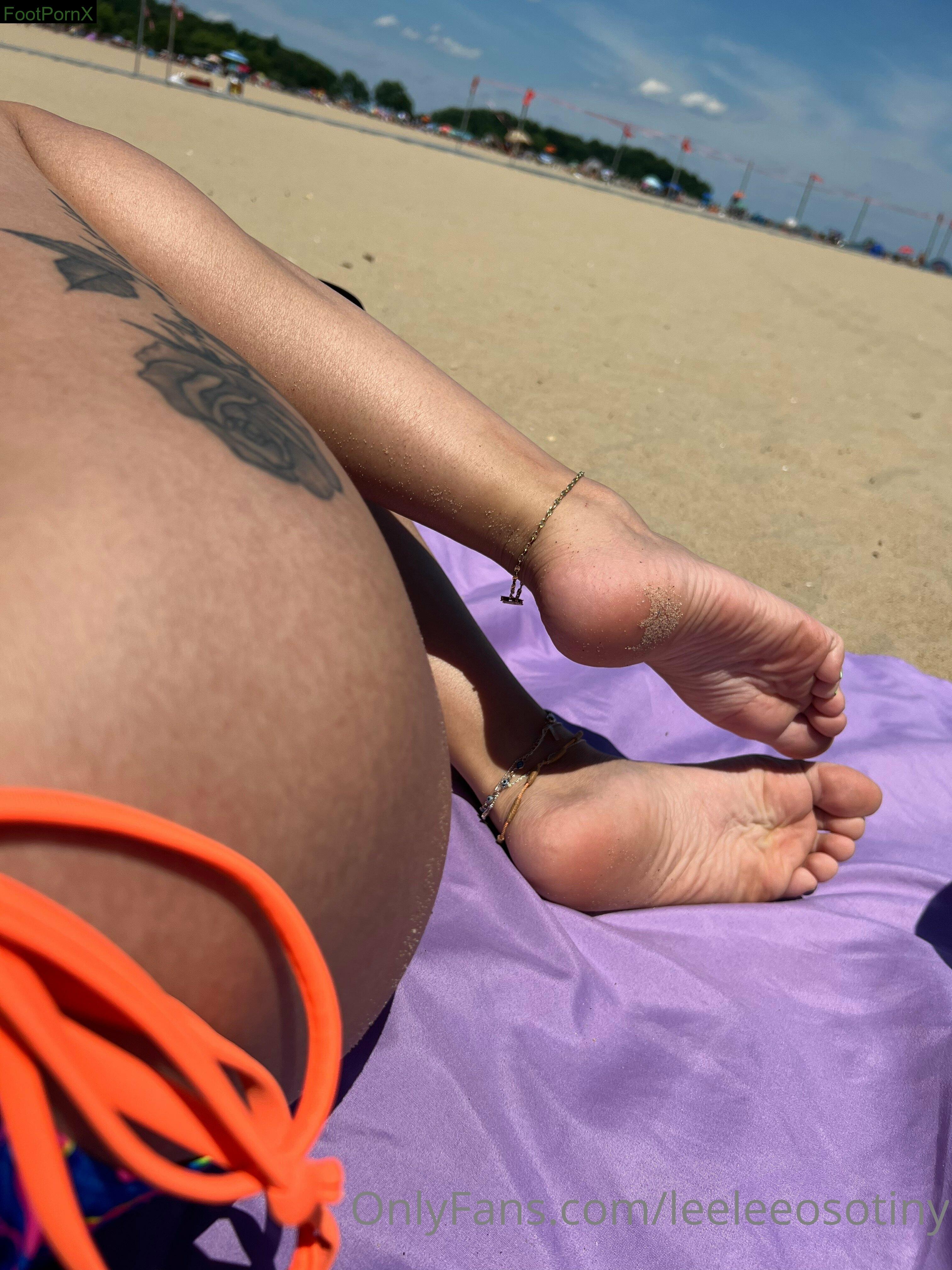 leeleeosotiny feet photo 11