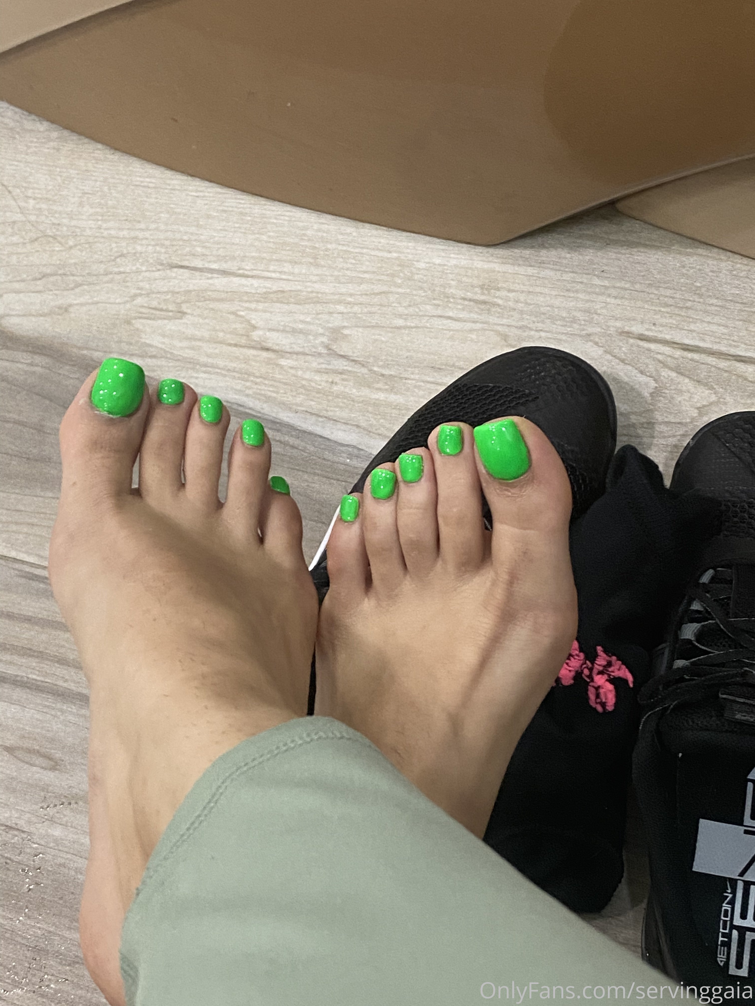 servinggaia feet photo 12