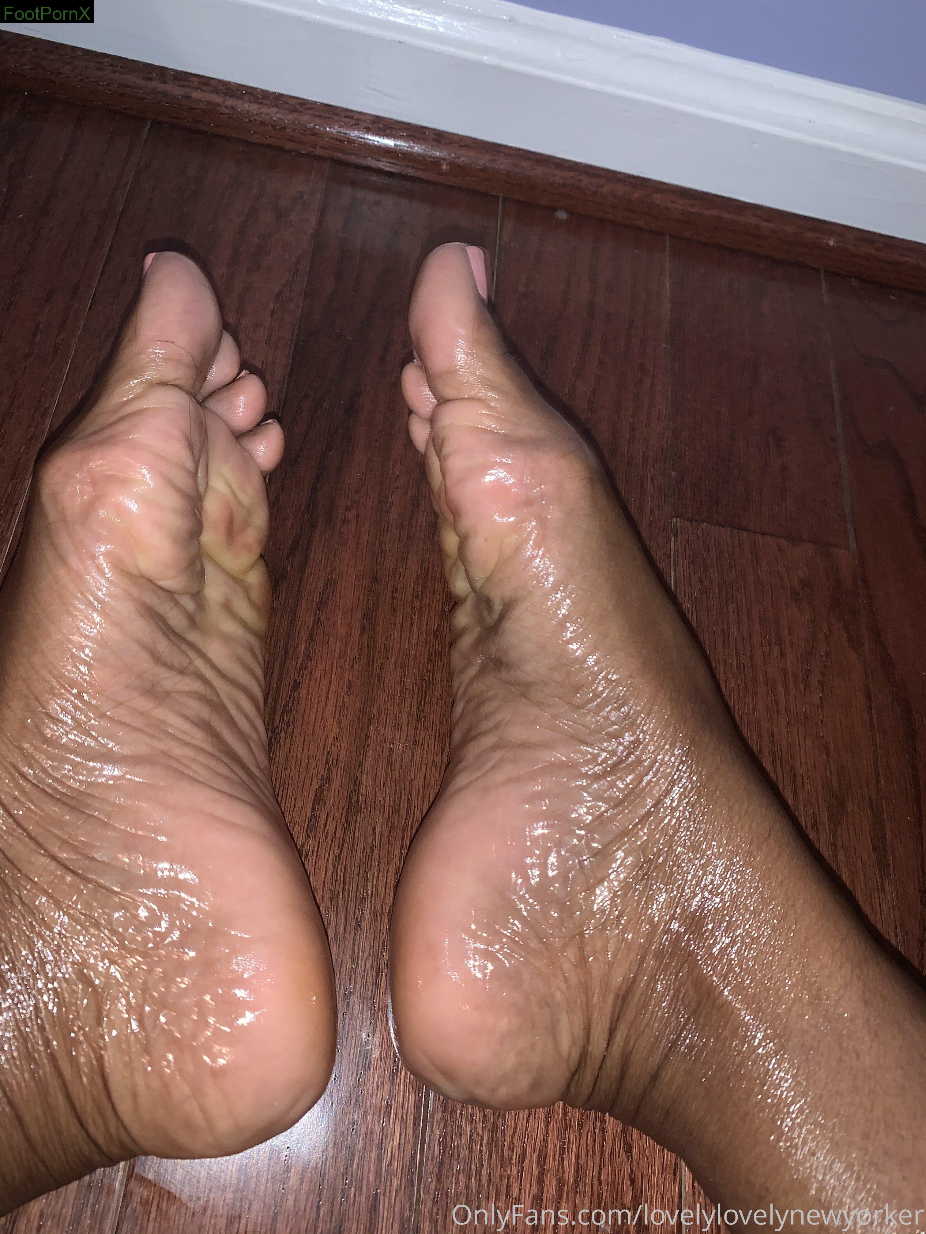 lovelylovelynewyorker feet photo 21