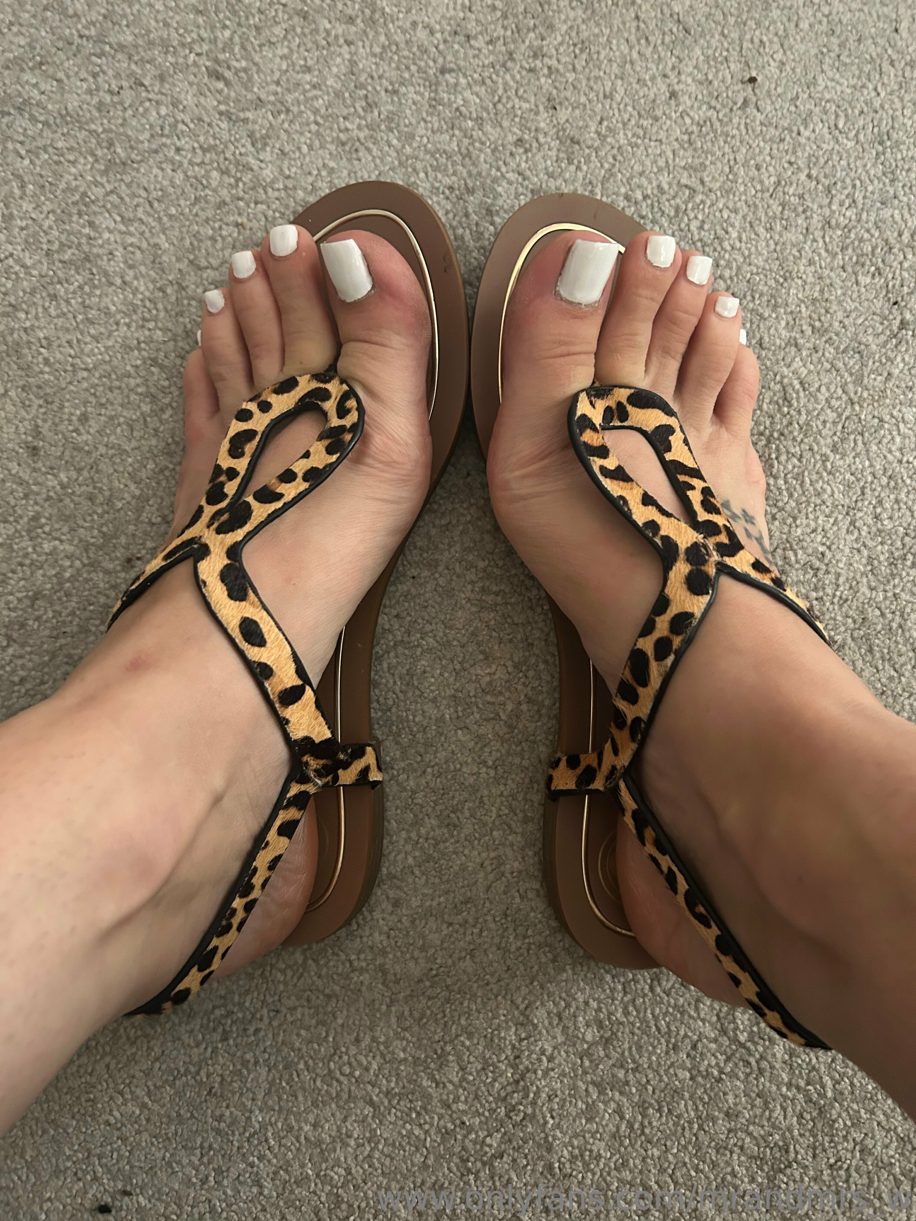 mrandmrs_w feet photo 23