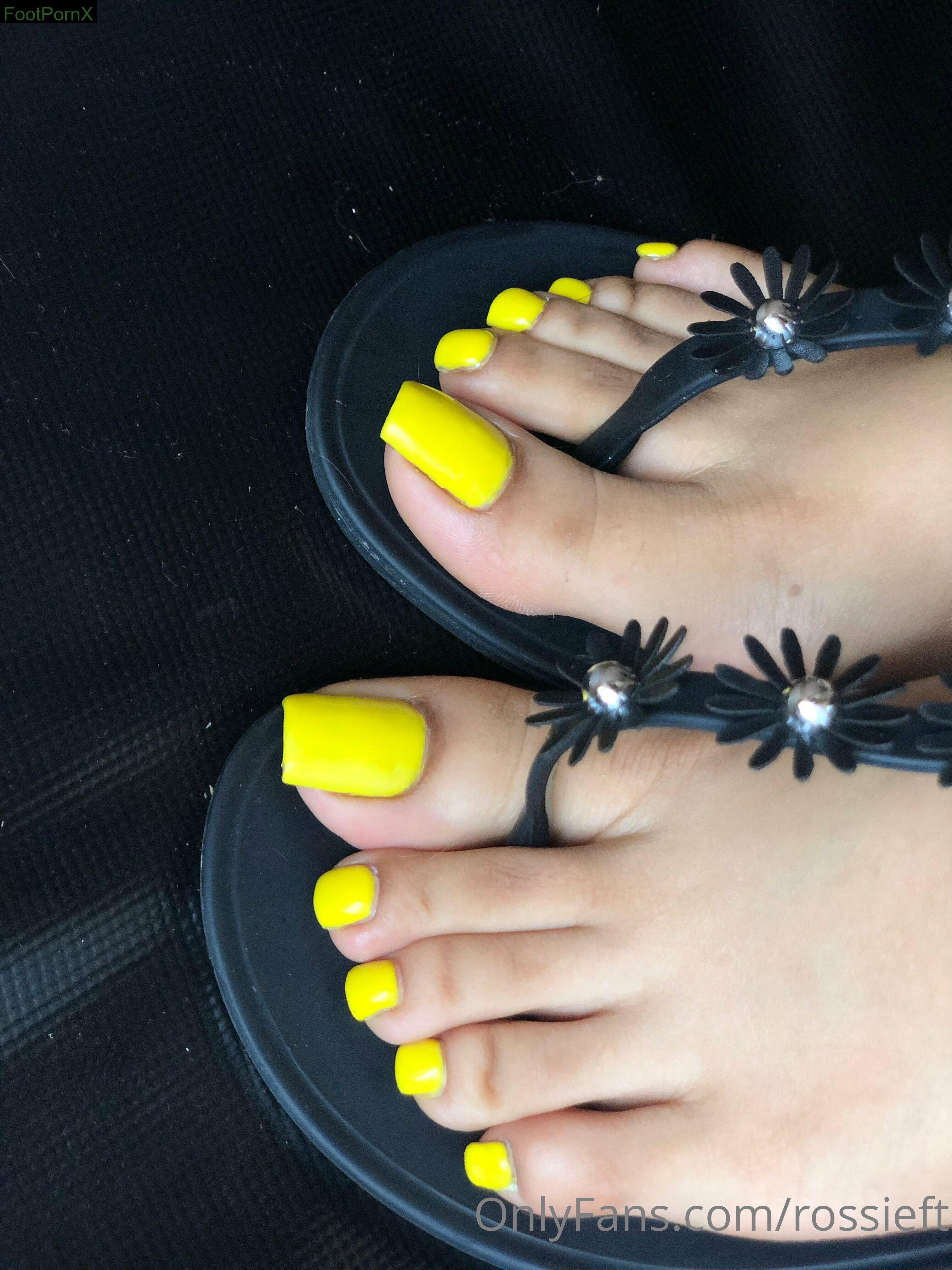 rossieft feet photo 3