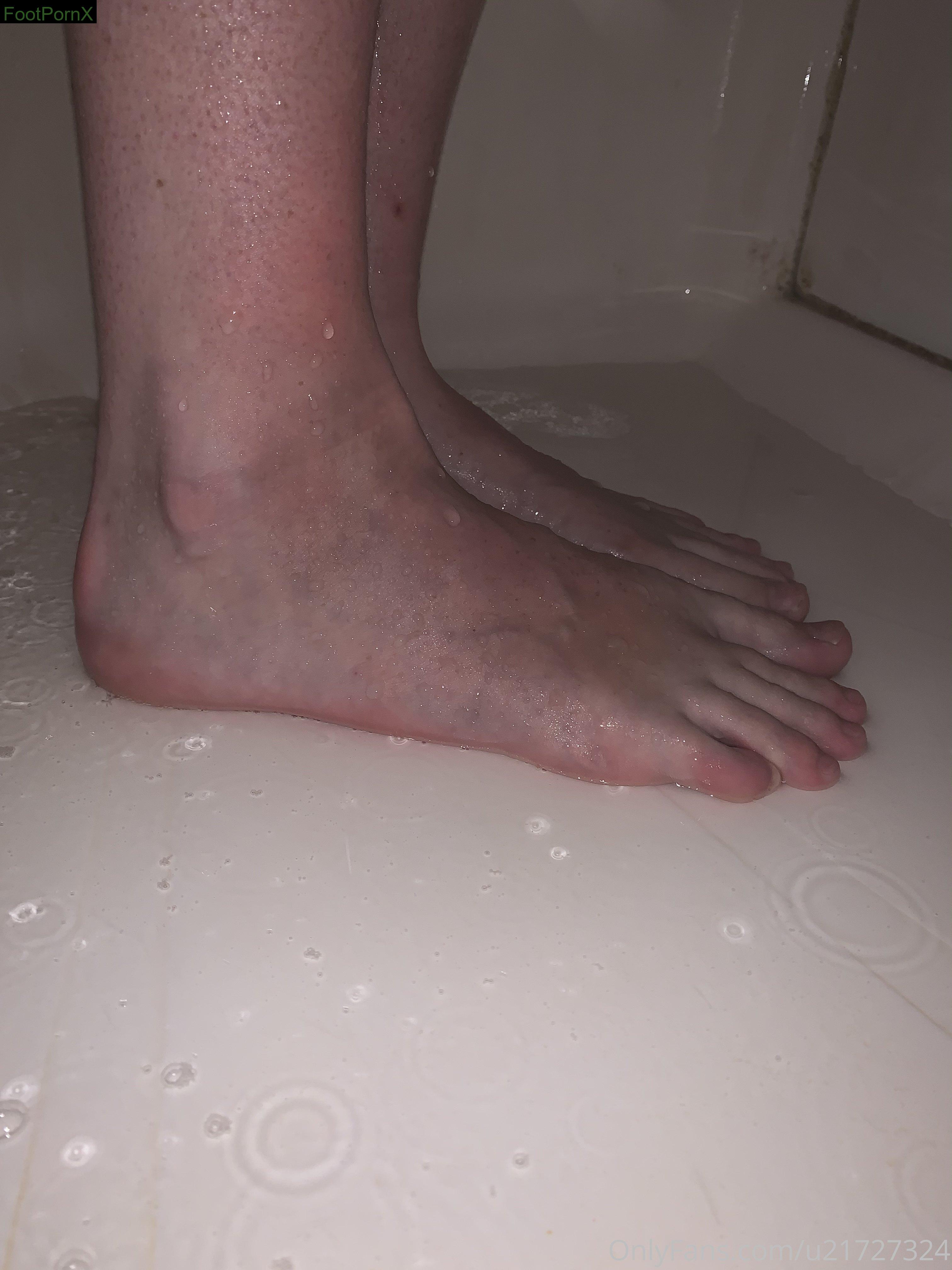 Isabella young12 feet photo 2