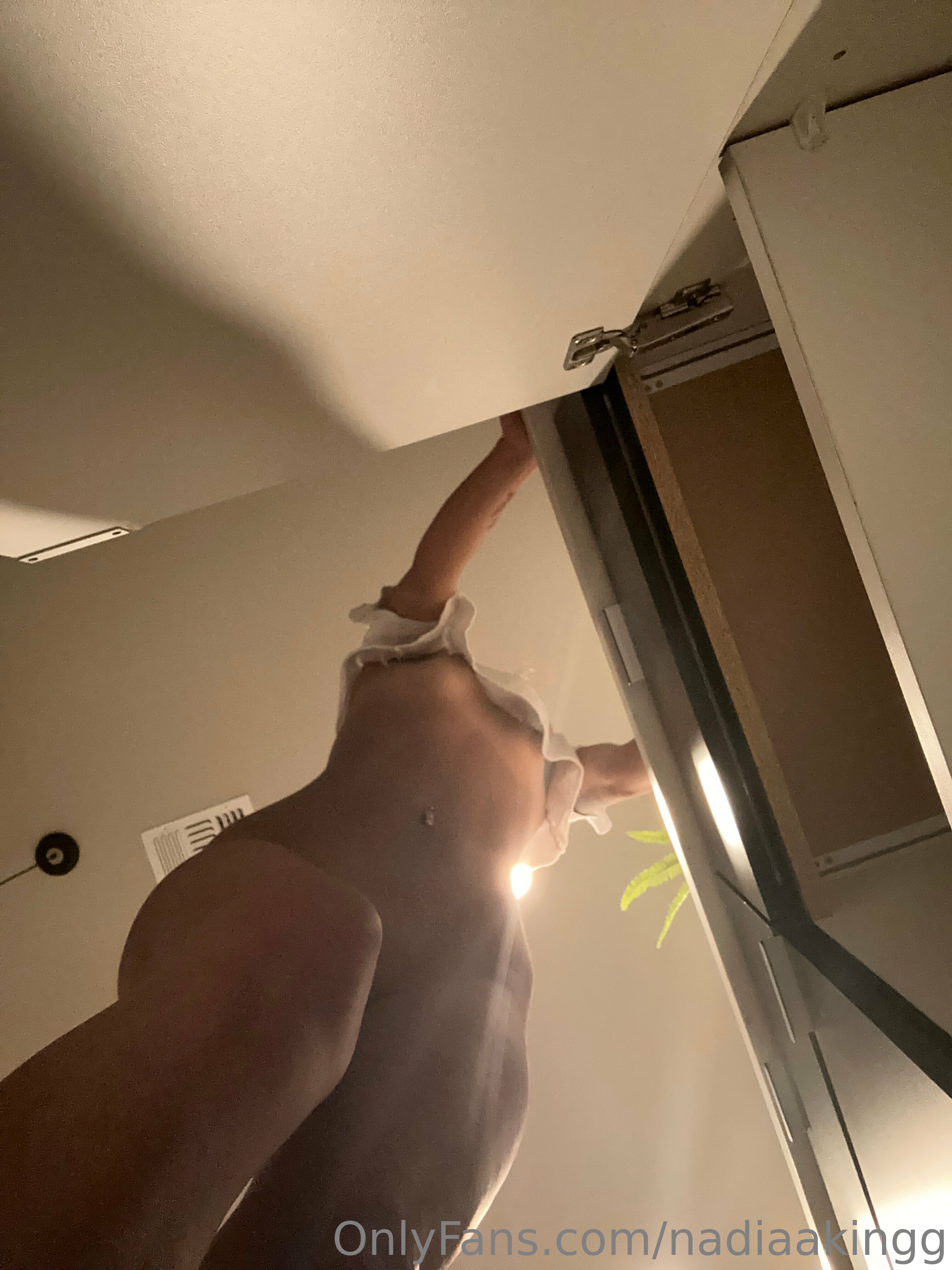 nadiaakingg feet photo 2