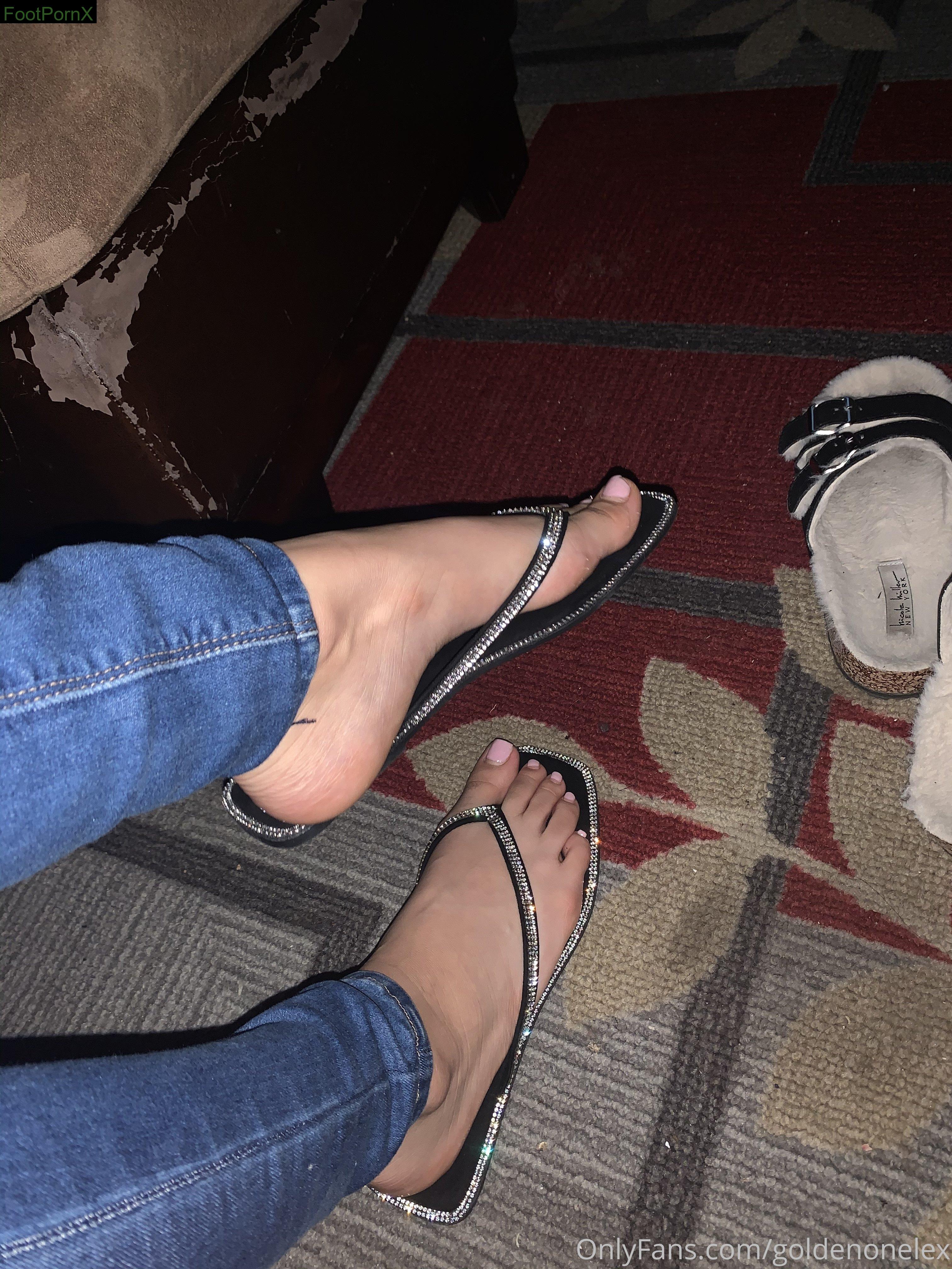 goldenonelex feet photo 19