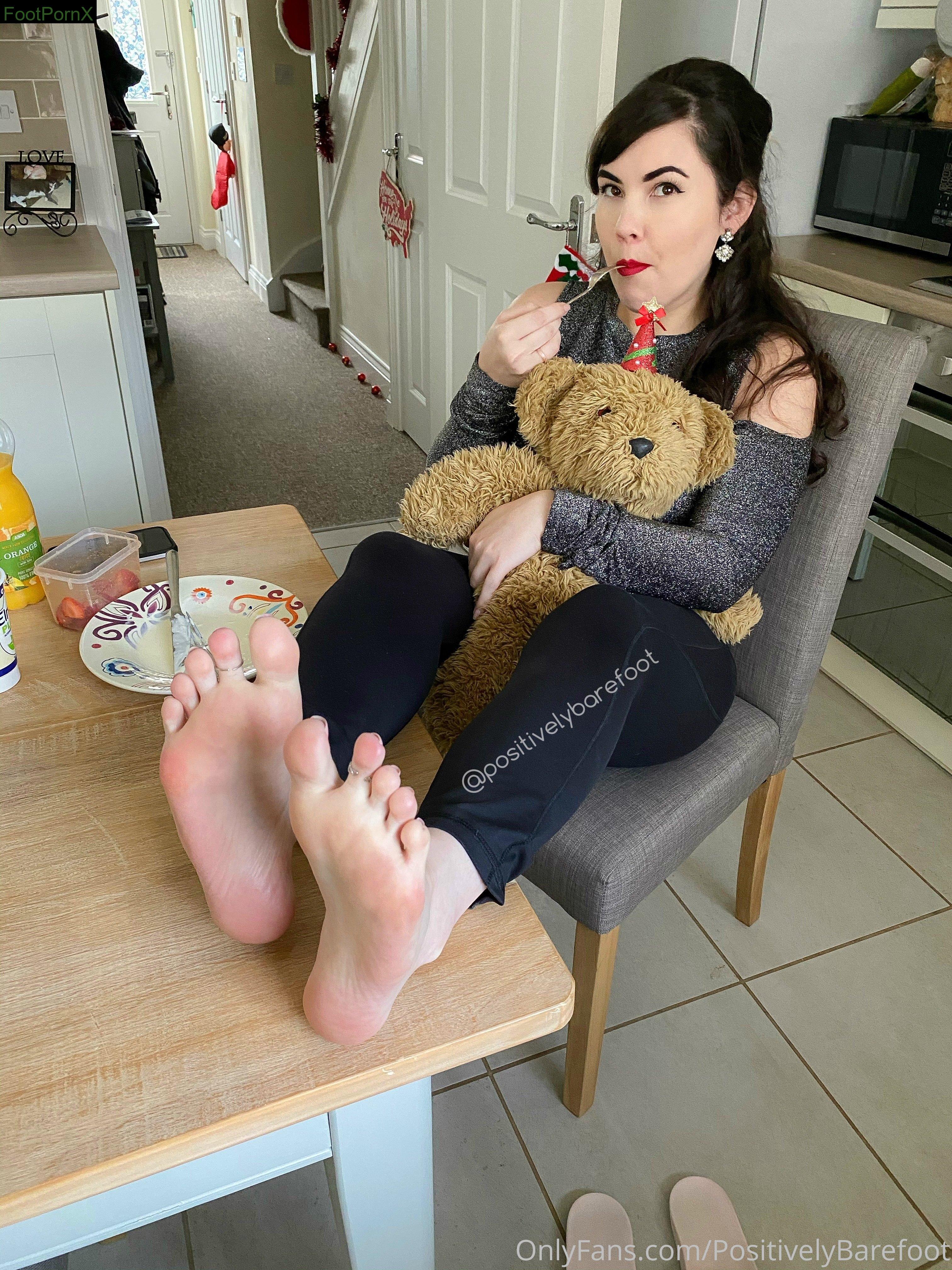 positivelybarefoot feet photo 3