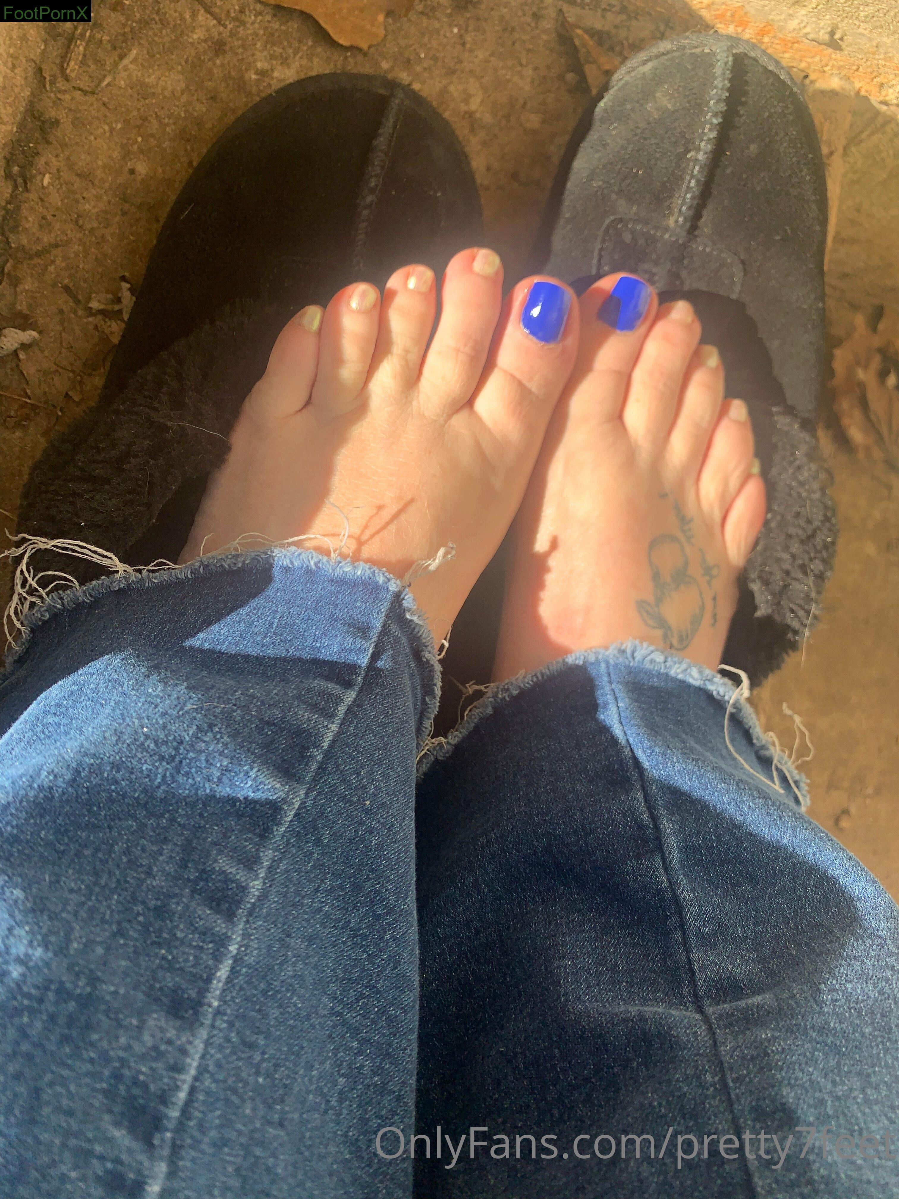pretty7feet feet photo 3
