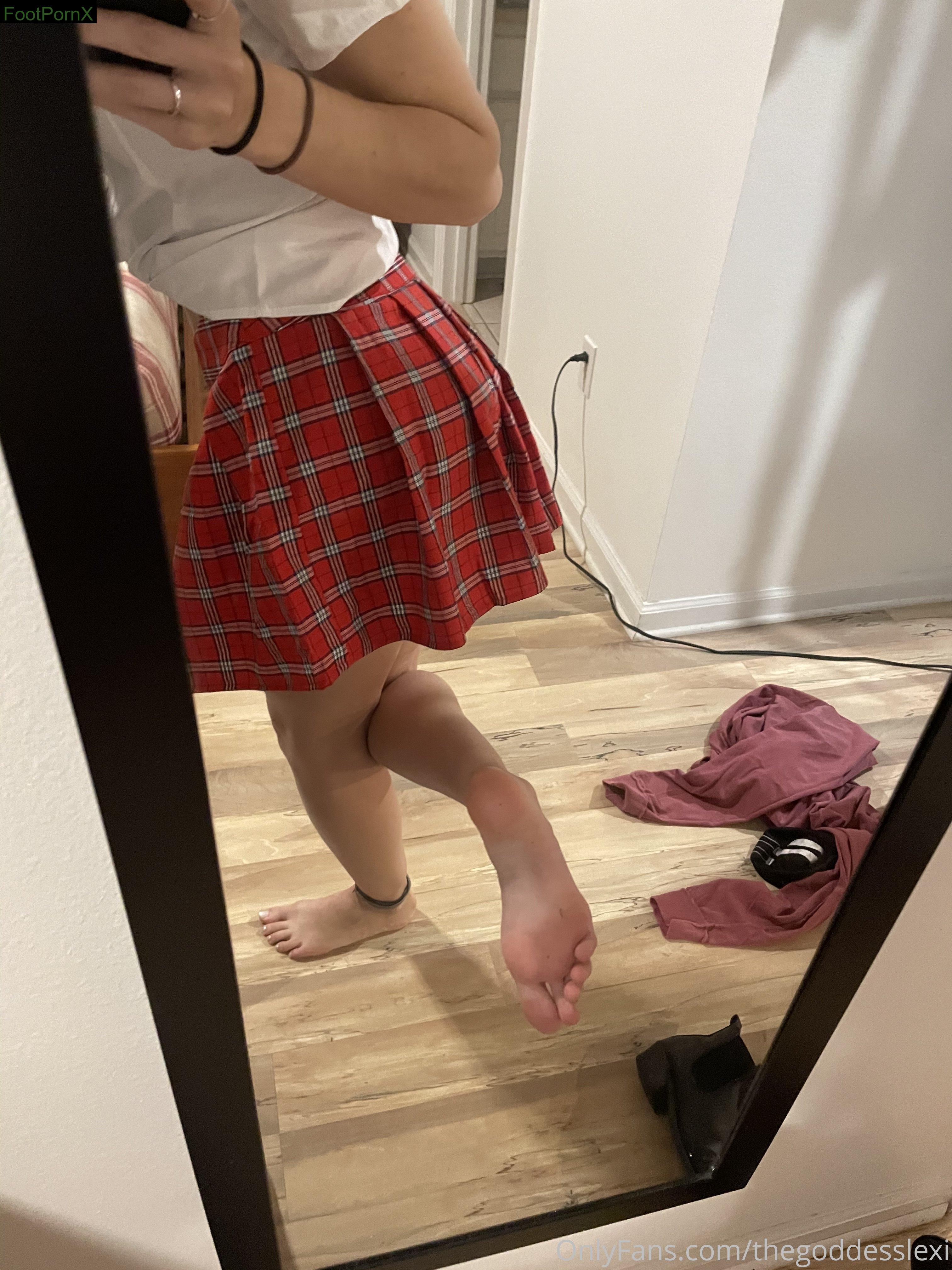 thegoddesslexi feet photo 3
