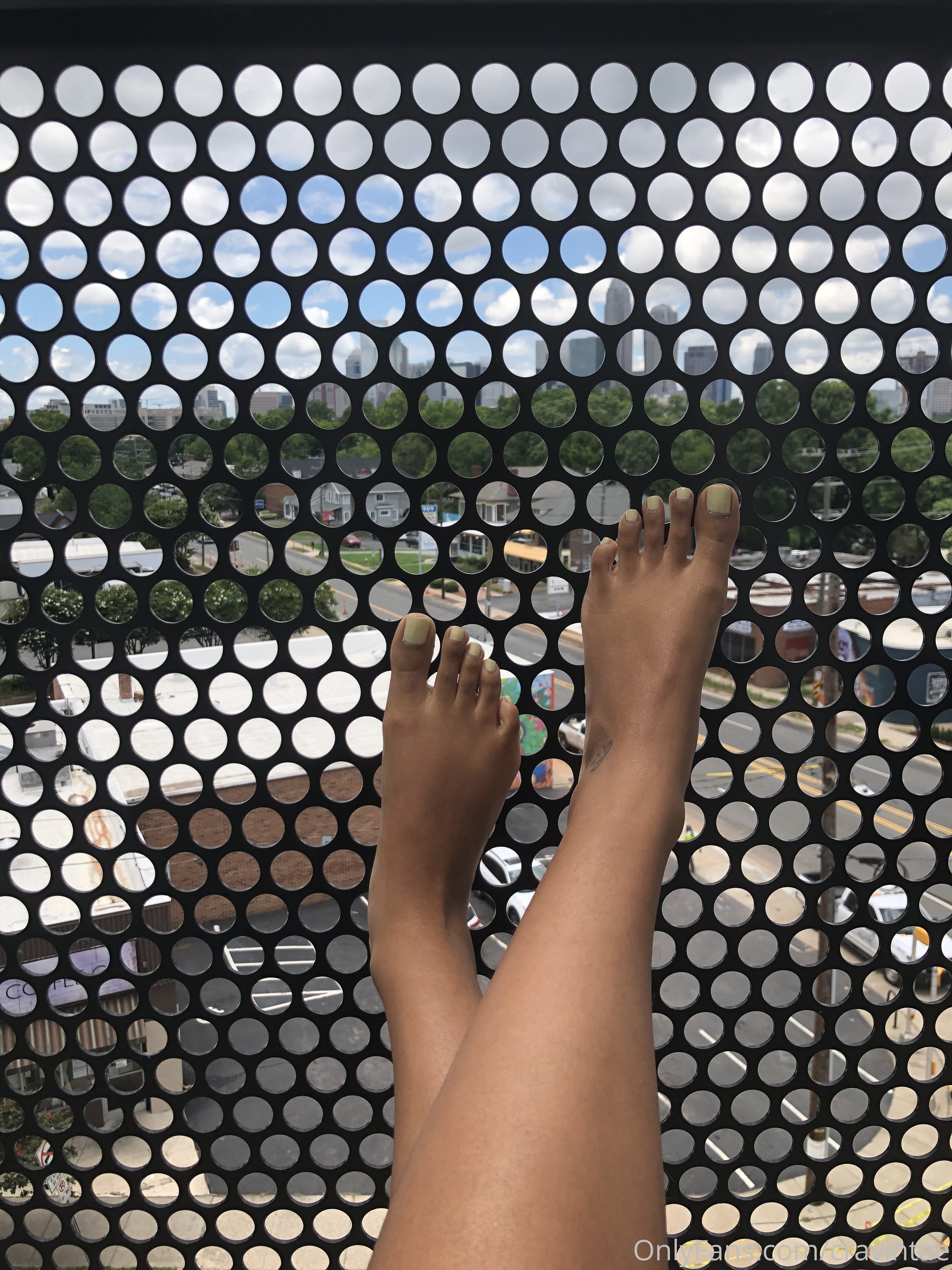 cravintae feet photo 15