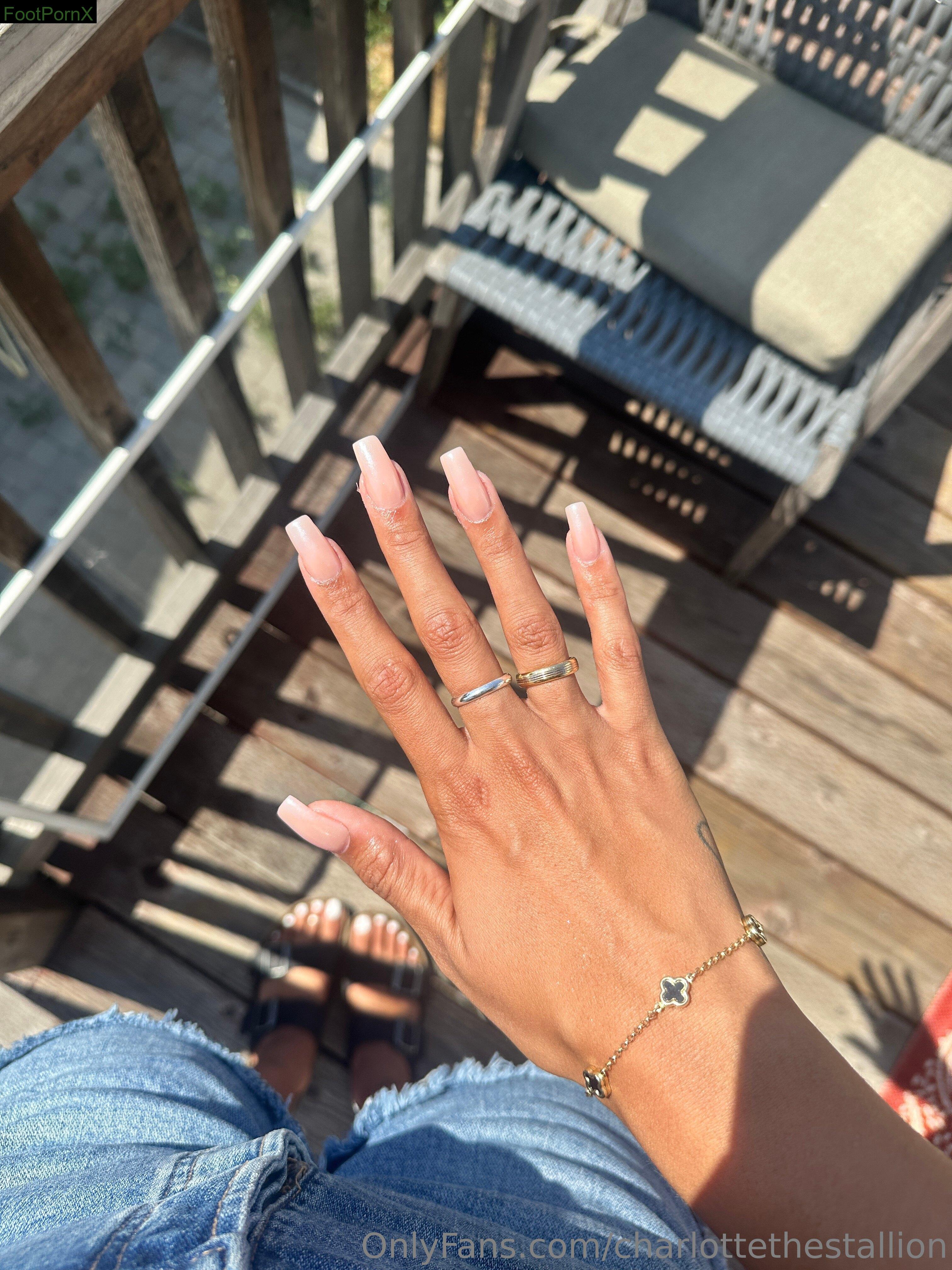 charlottethestallion feet photo 4