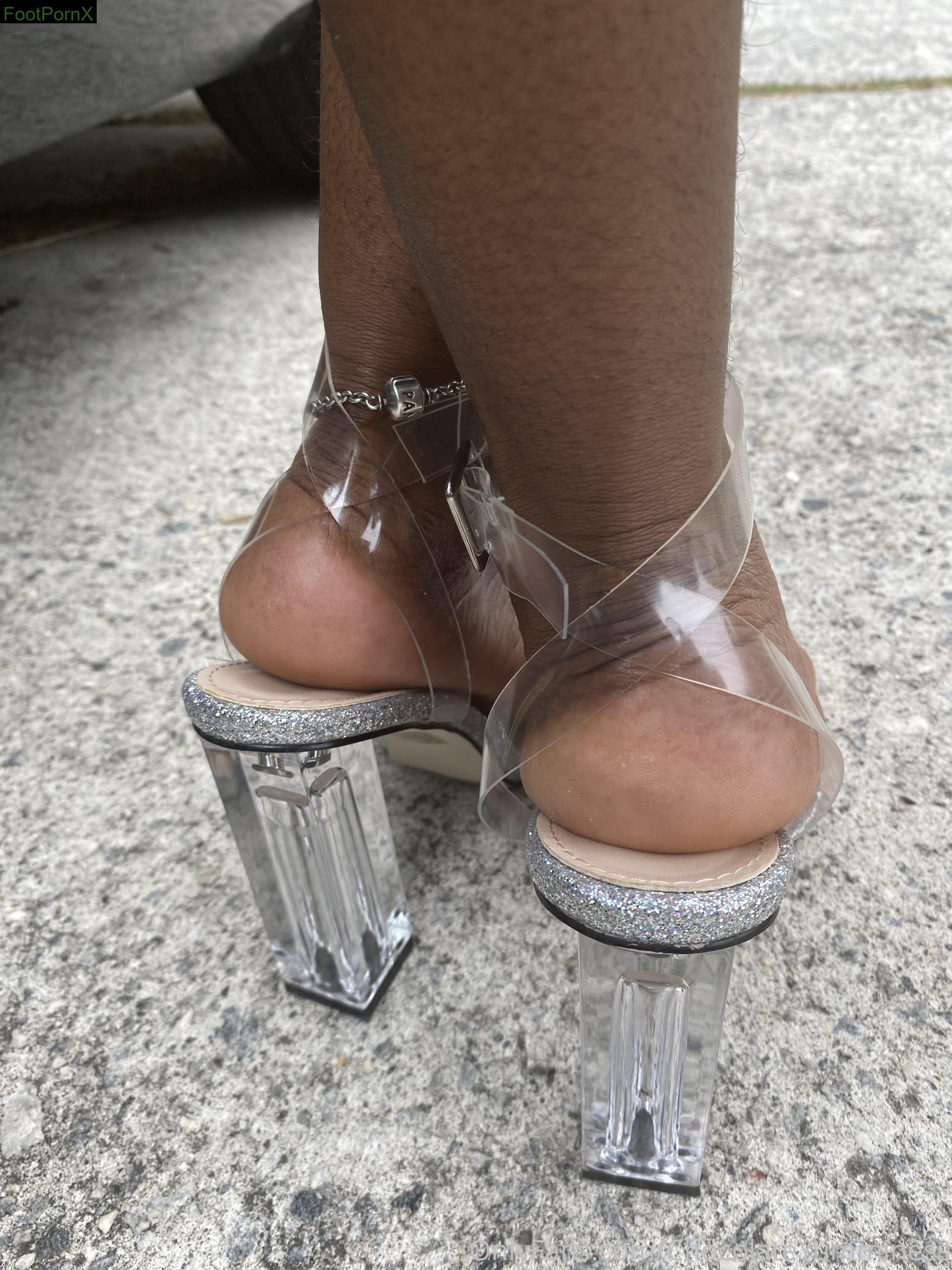 chocolateyumminess feet photo 14