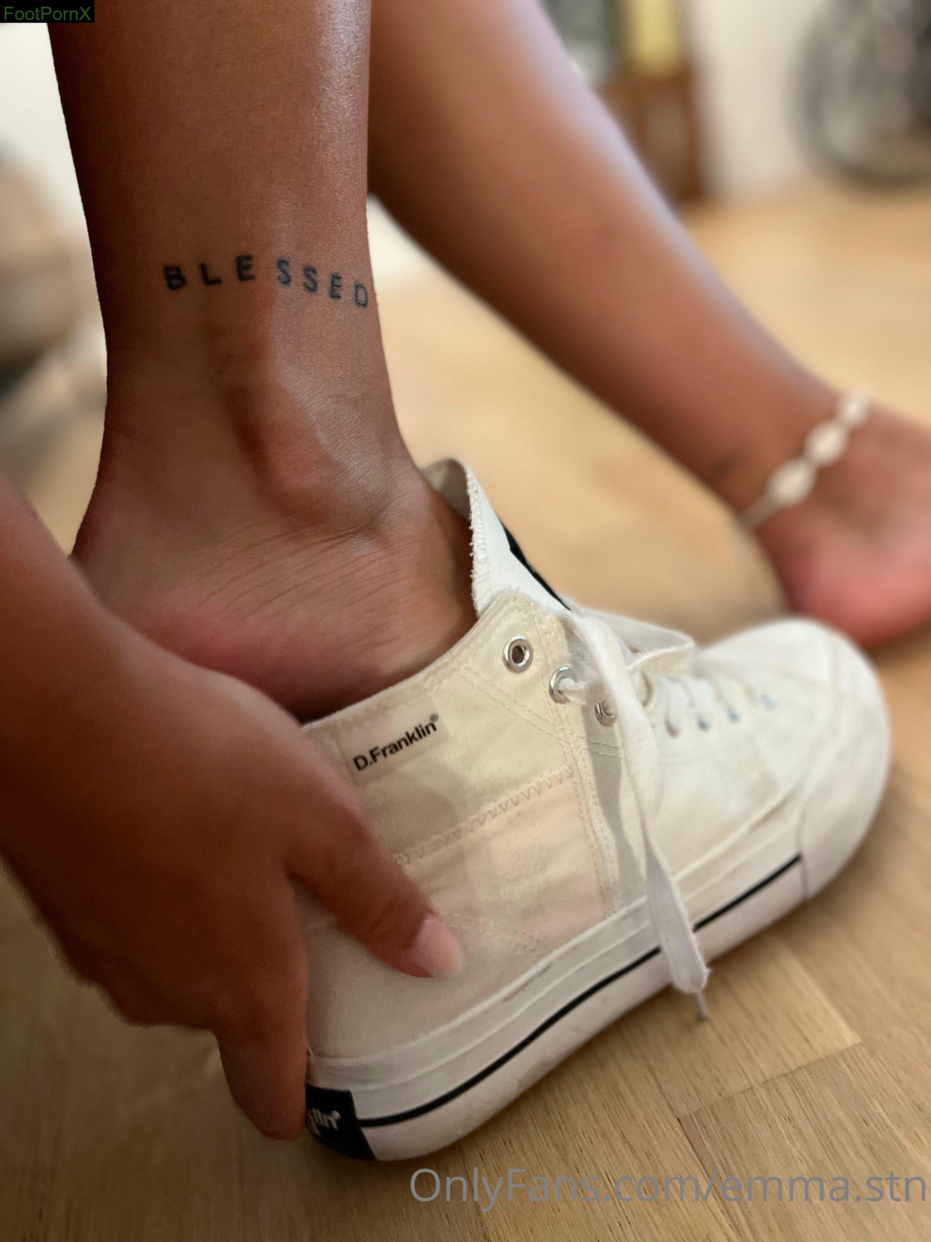 emma.stn feet photo 14
