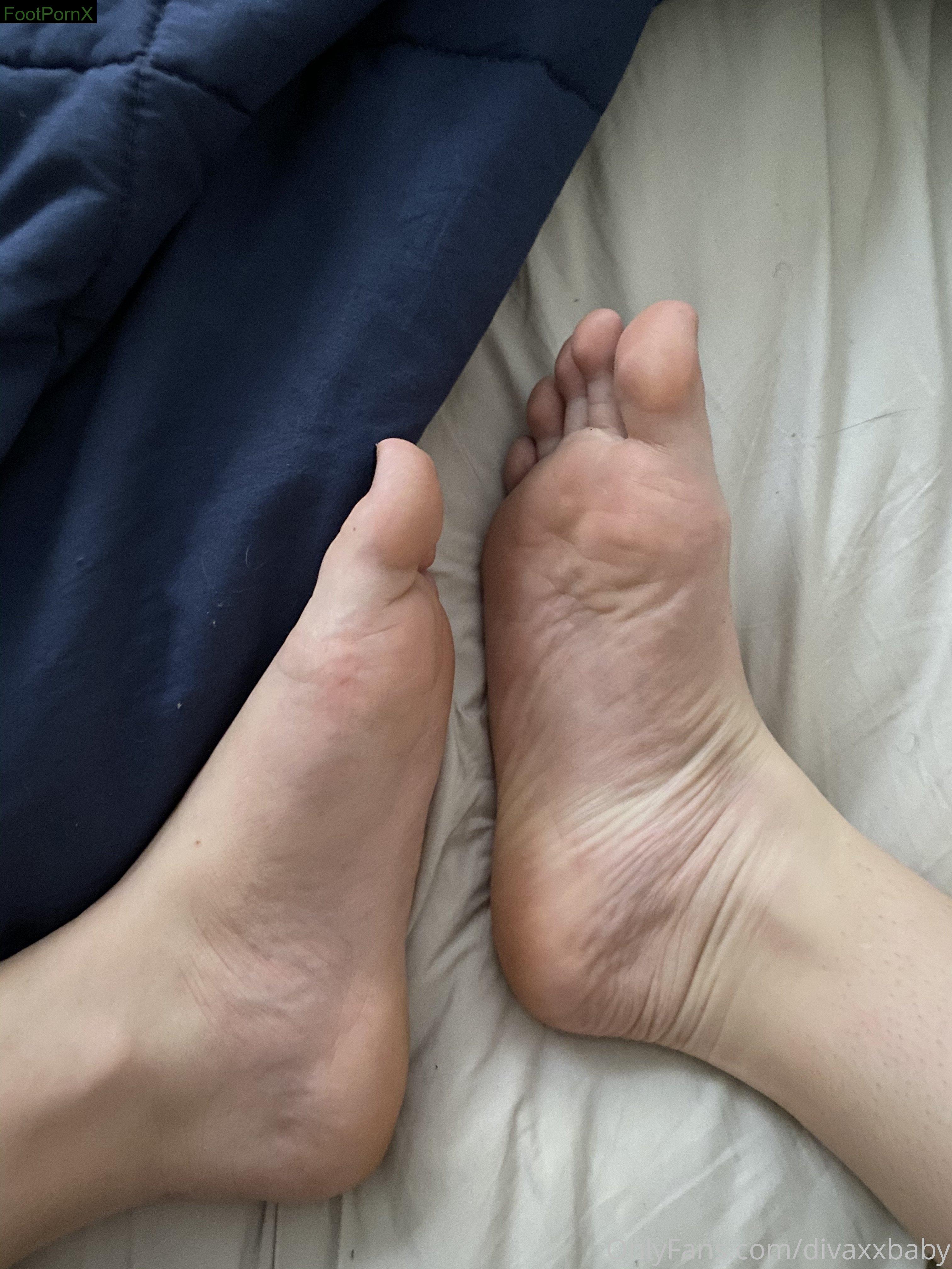 divaxxbaby feet photo 13