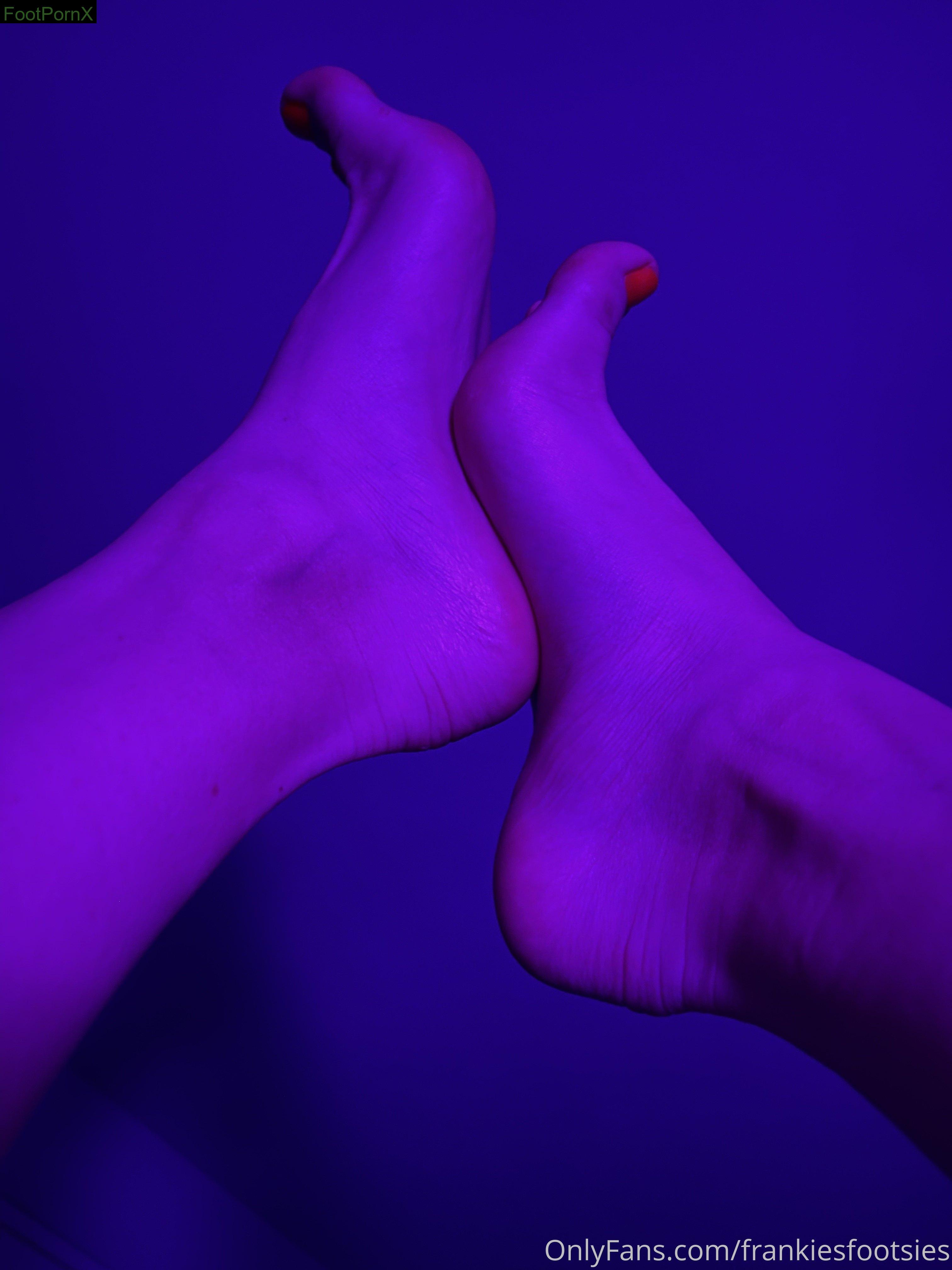 frankiesfootsies feet photo 10