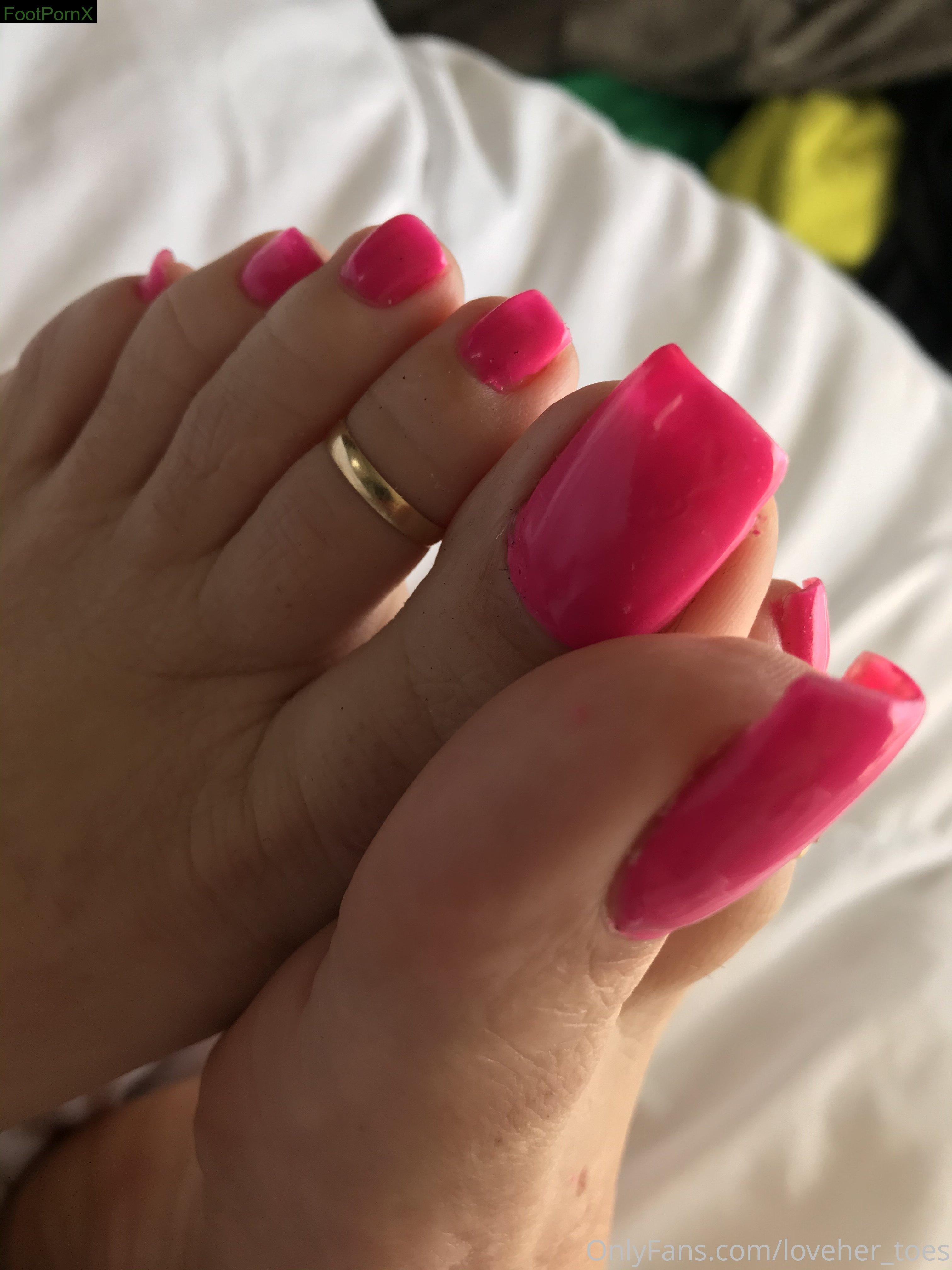 loveher_toes feet photo 2