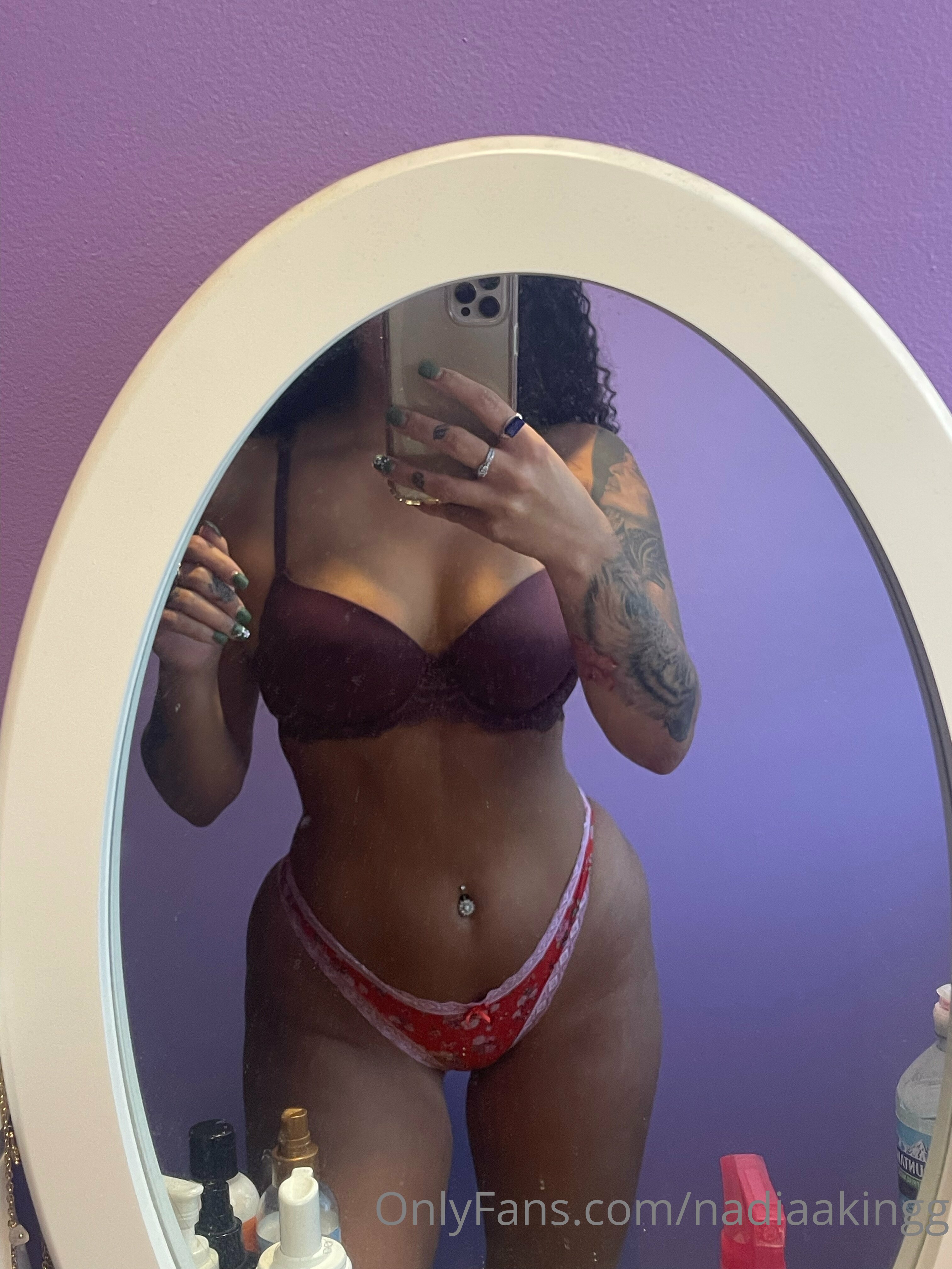 nadiaakingg feet photo 24