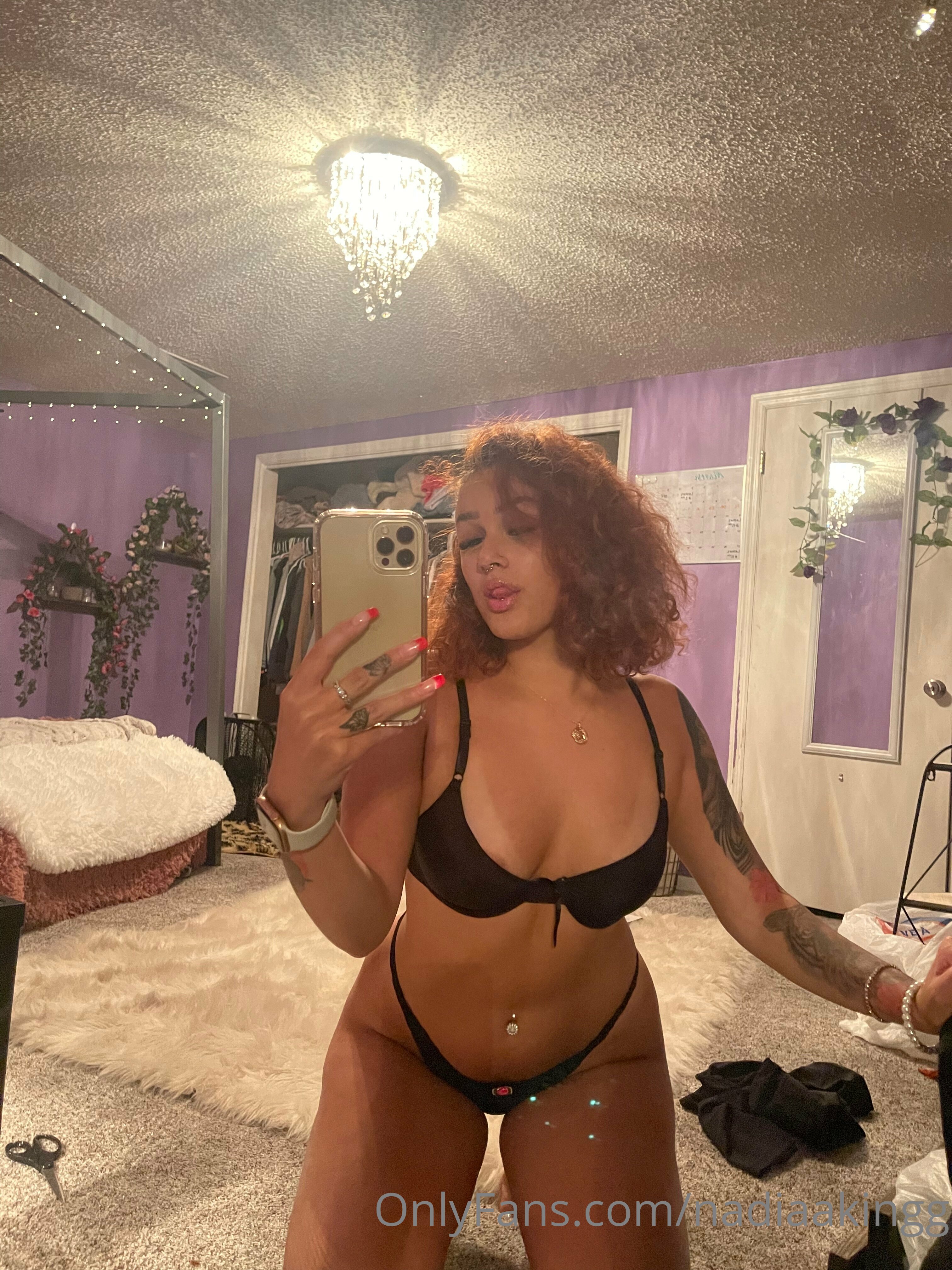 nadiaakingg feet photo 9