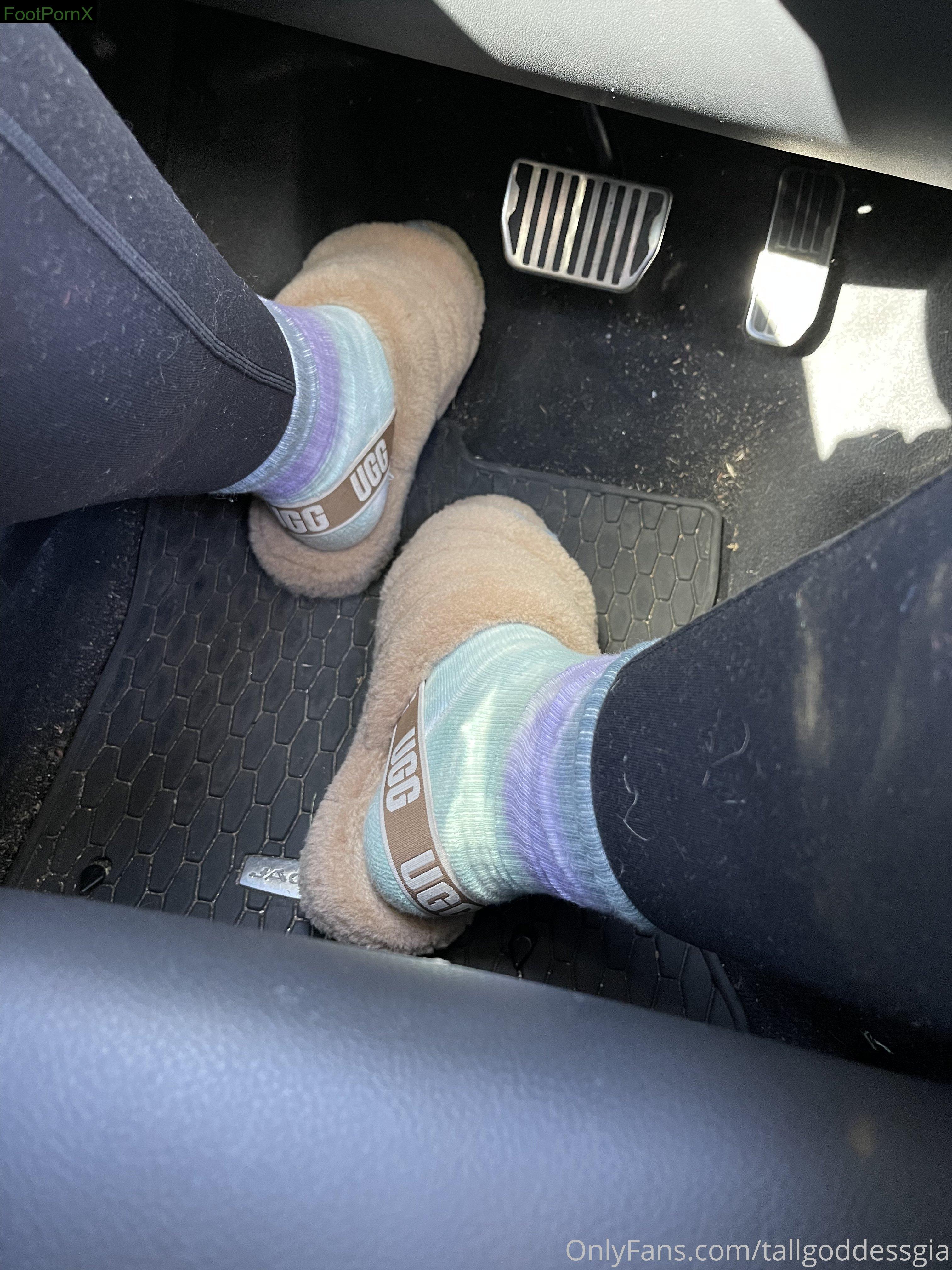 tallgoddessgia feet photo 20