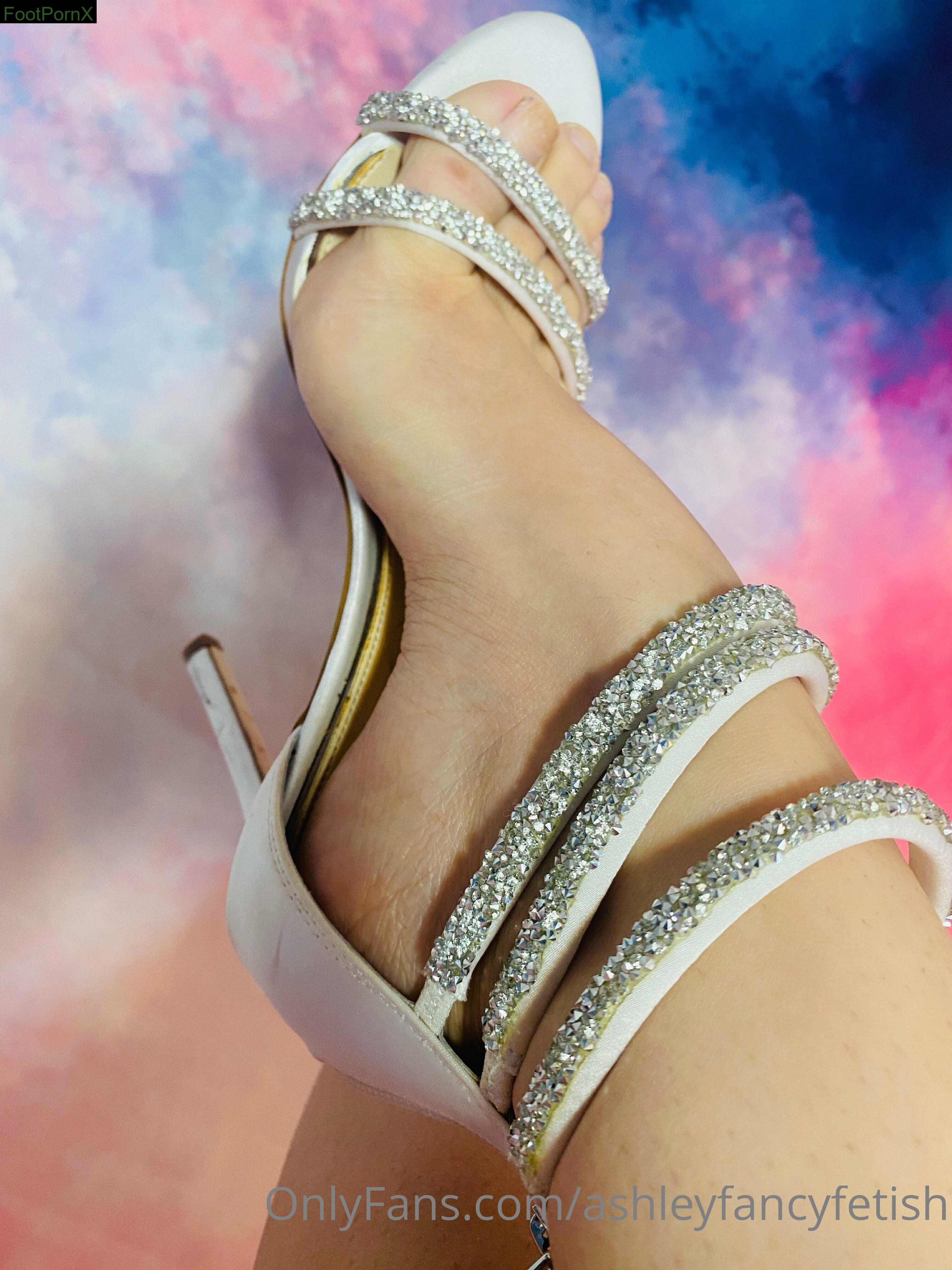 ashleyfancyfetish feet photo 8