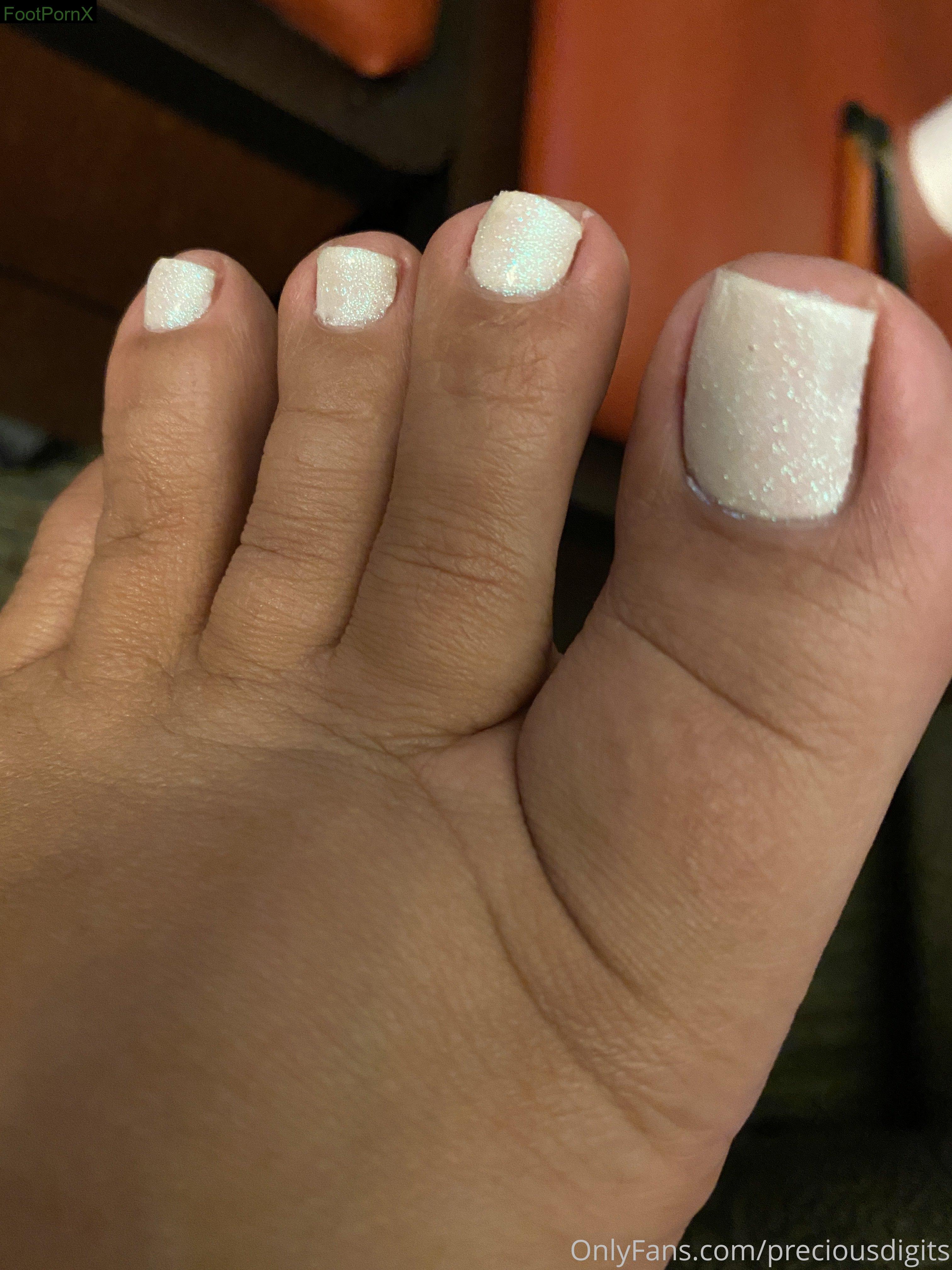 preciousdigits feet photo 13