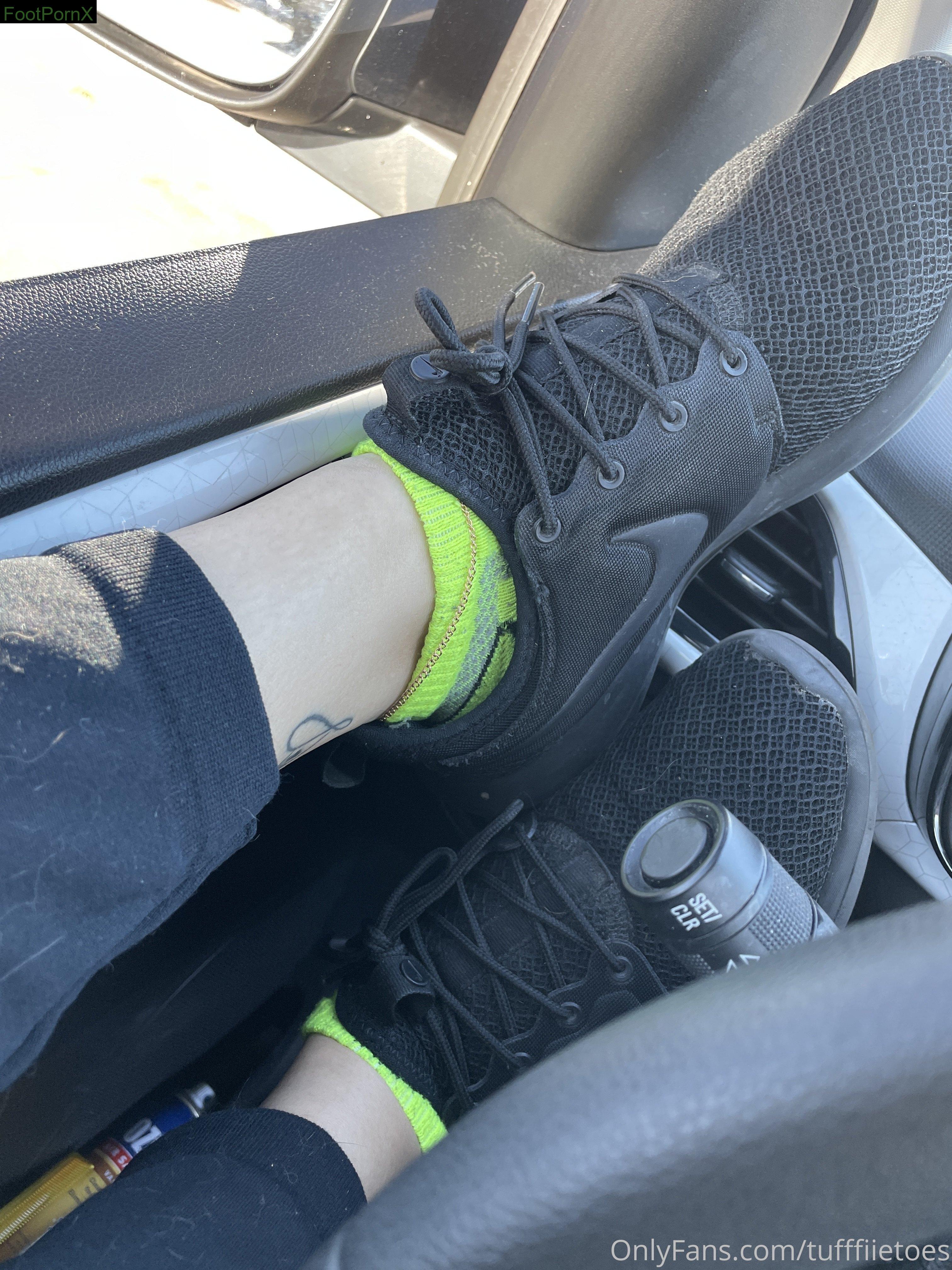 tuffiearchqueen feet photo 4