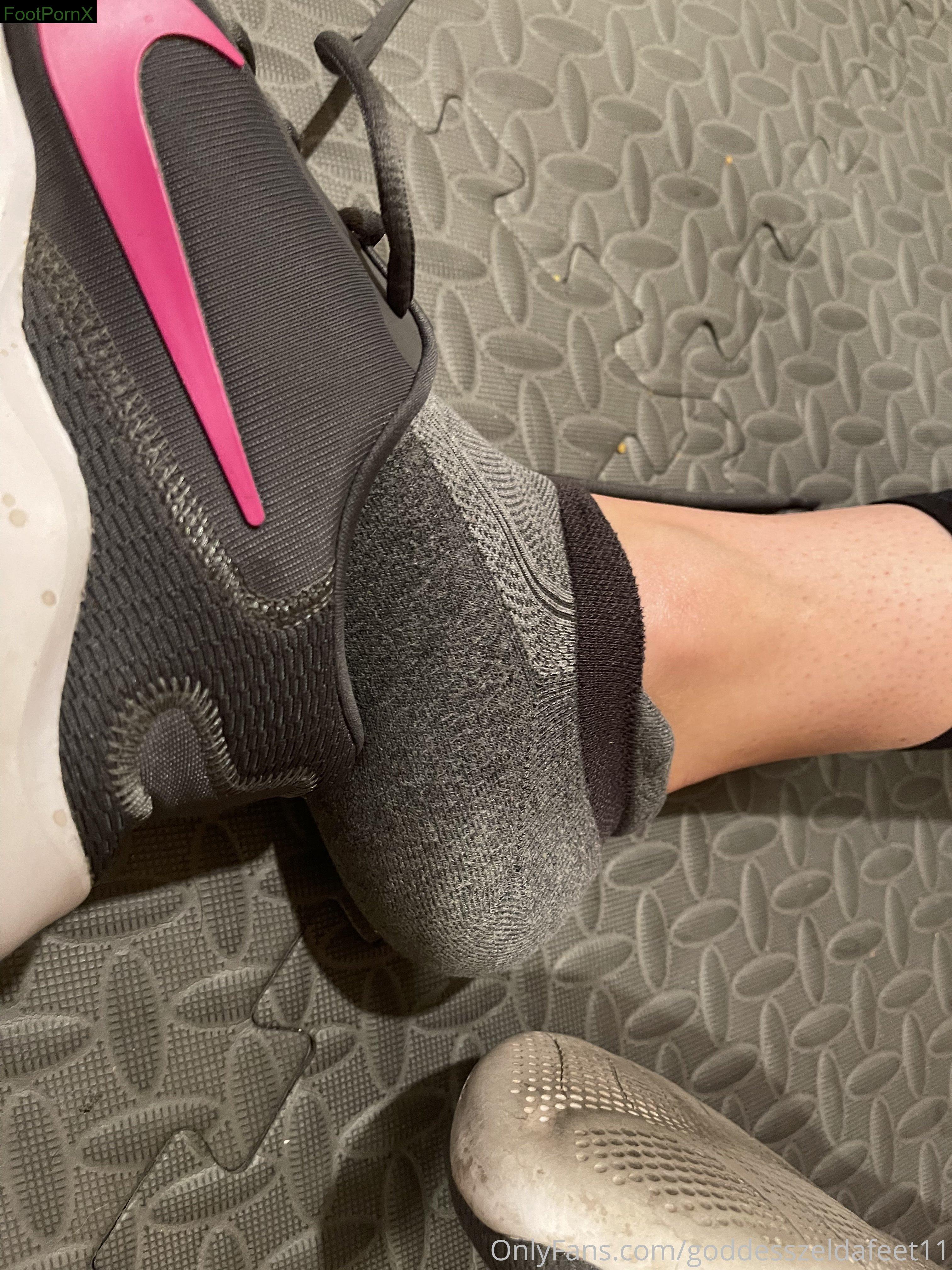 goddesszeldafeet11 feet photo 12