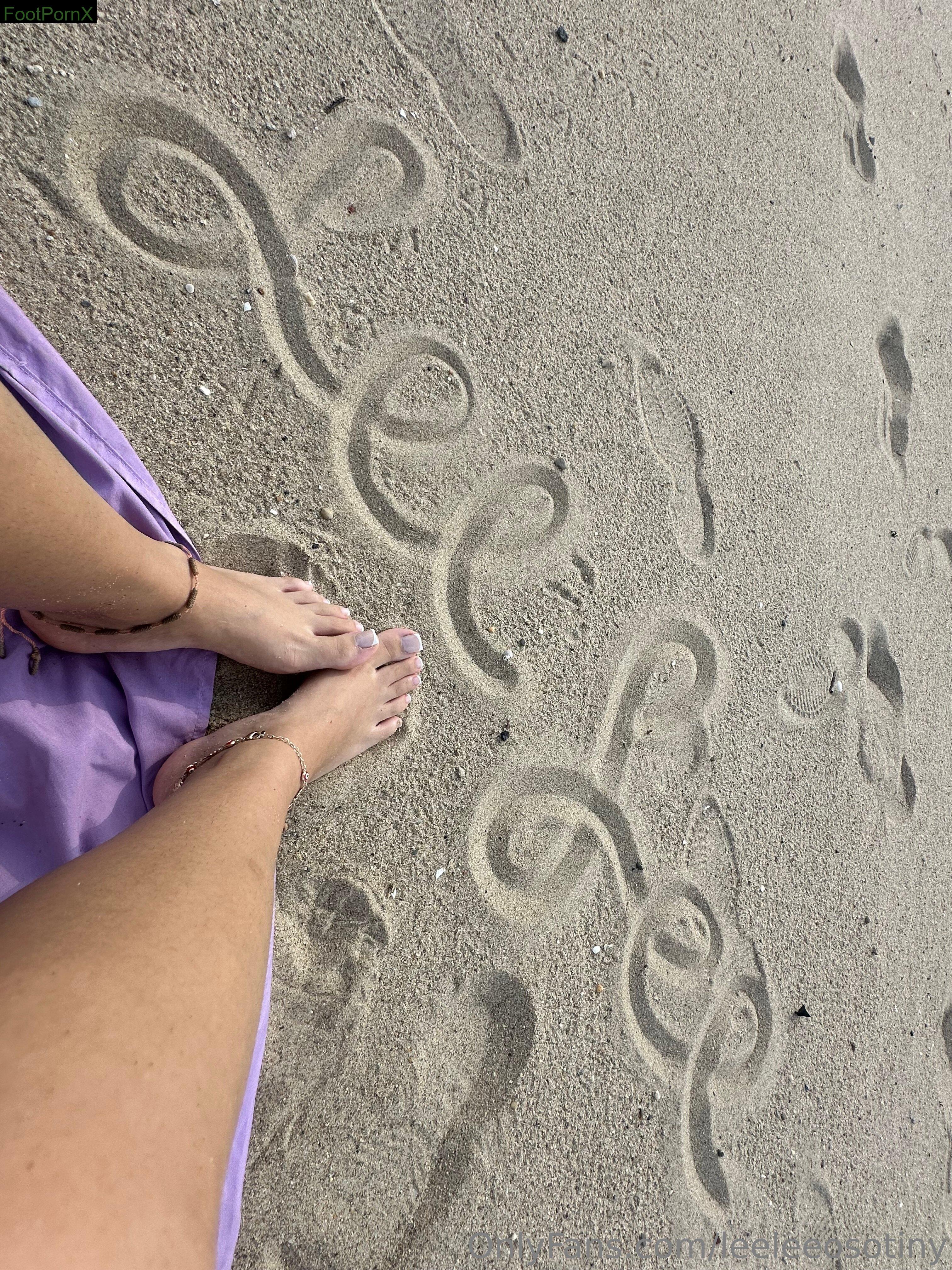 leeleeosotiny feet photo 17