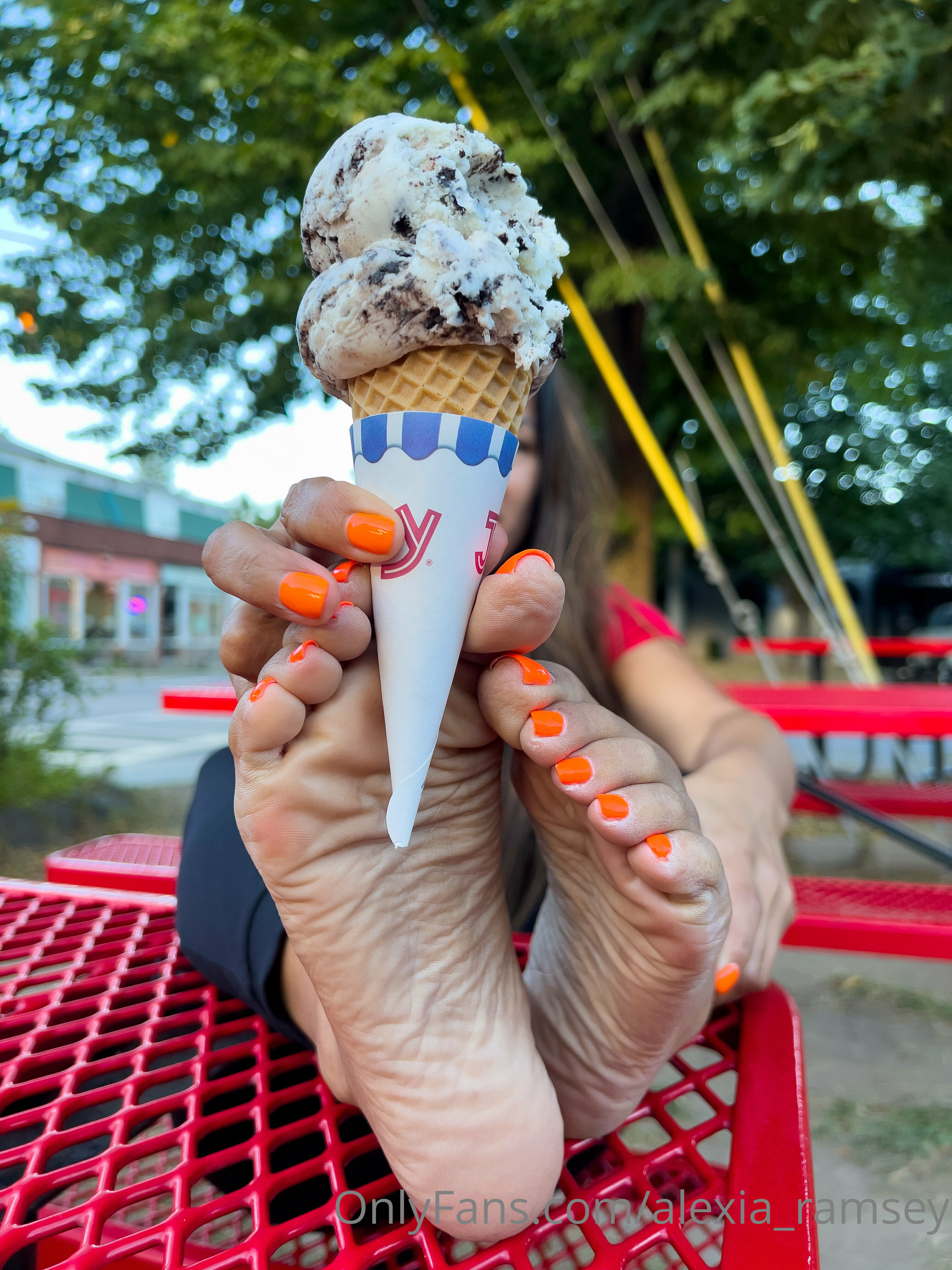 alexia_ramsey feet photo 20