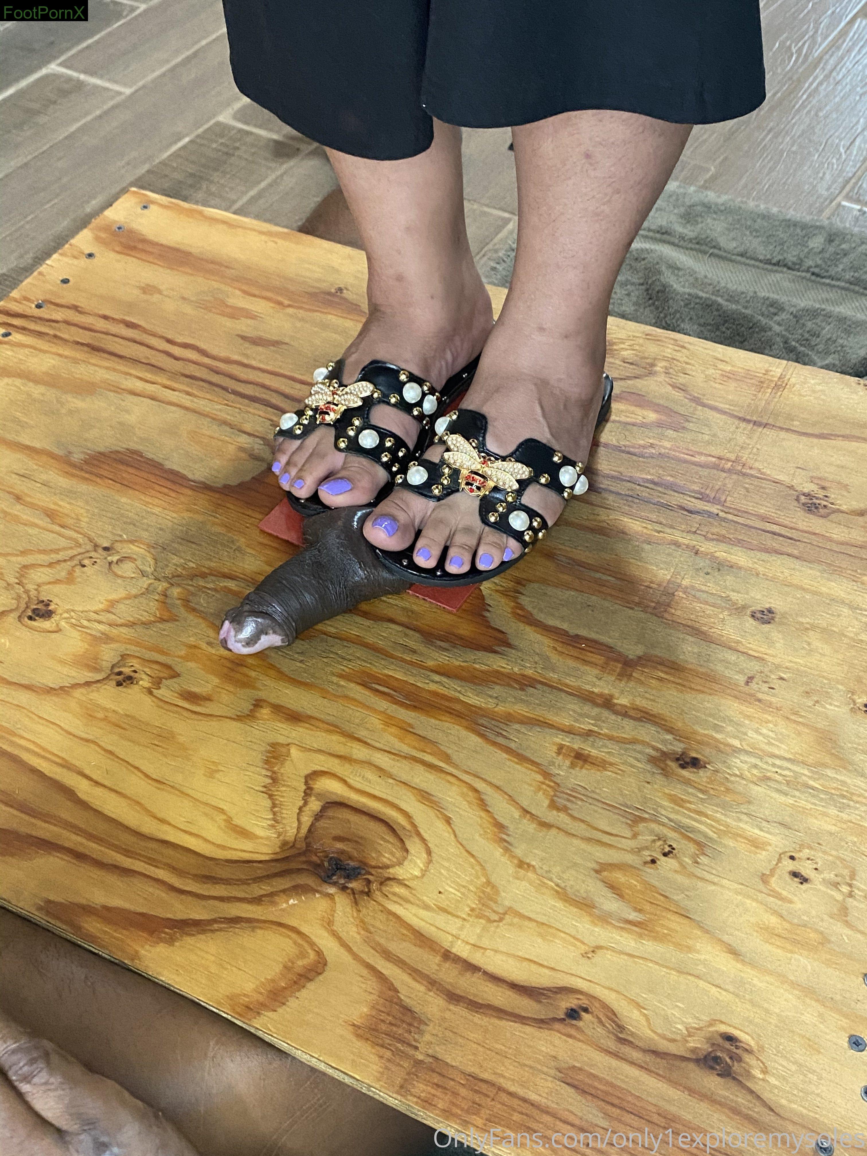 only1exploremysoles feet photo 22