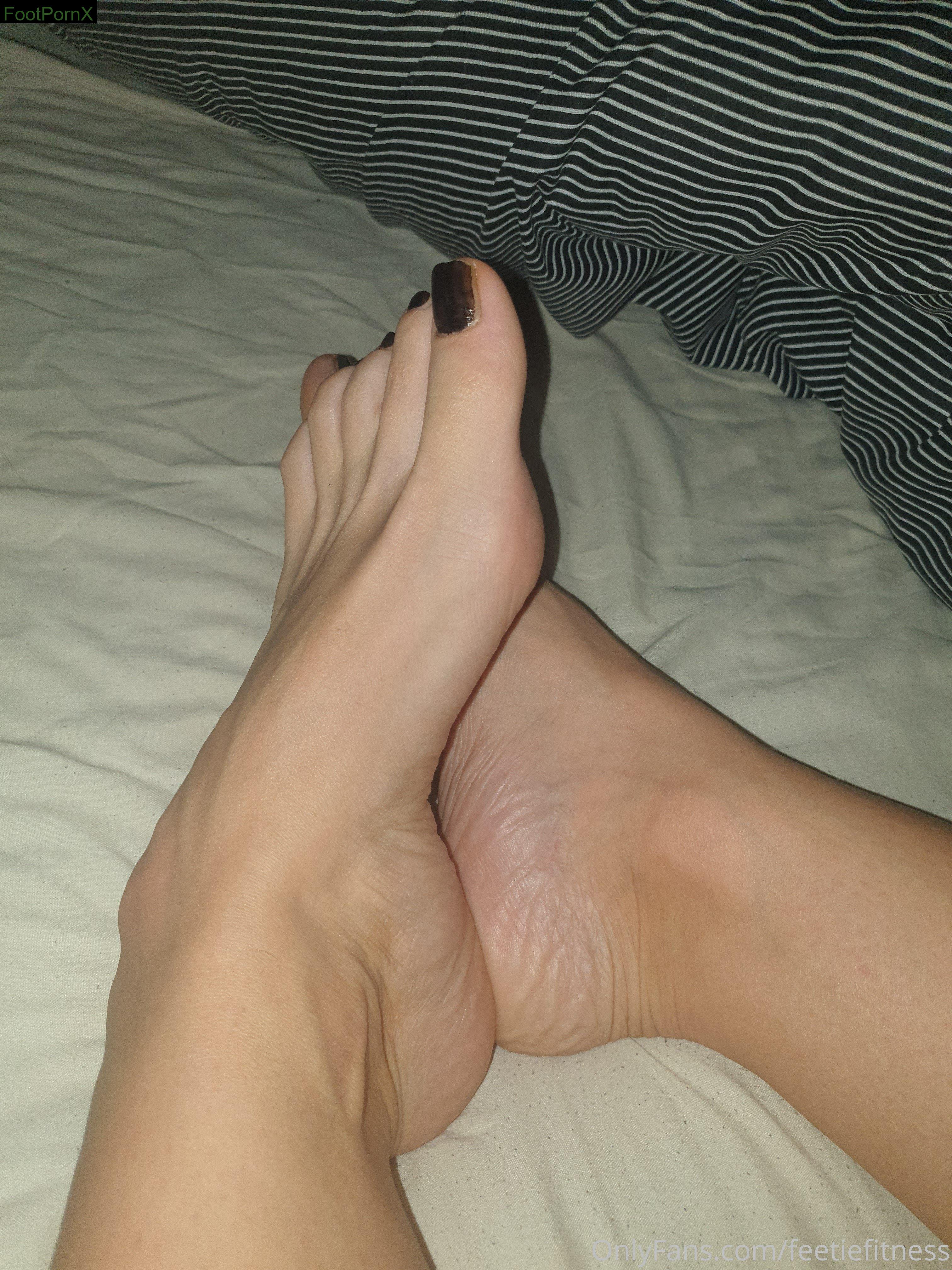 goddesssuzie26 feet photo 20