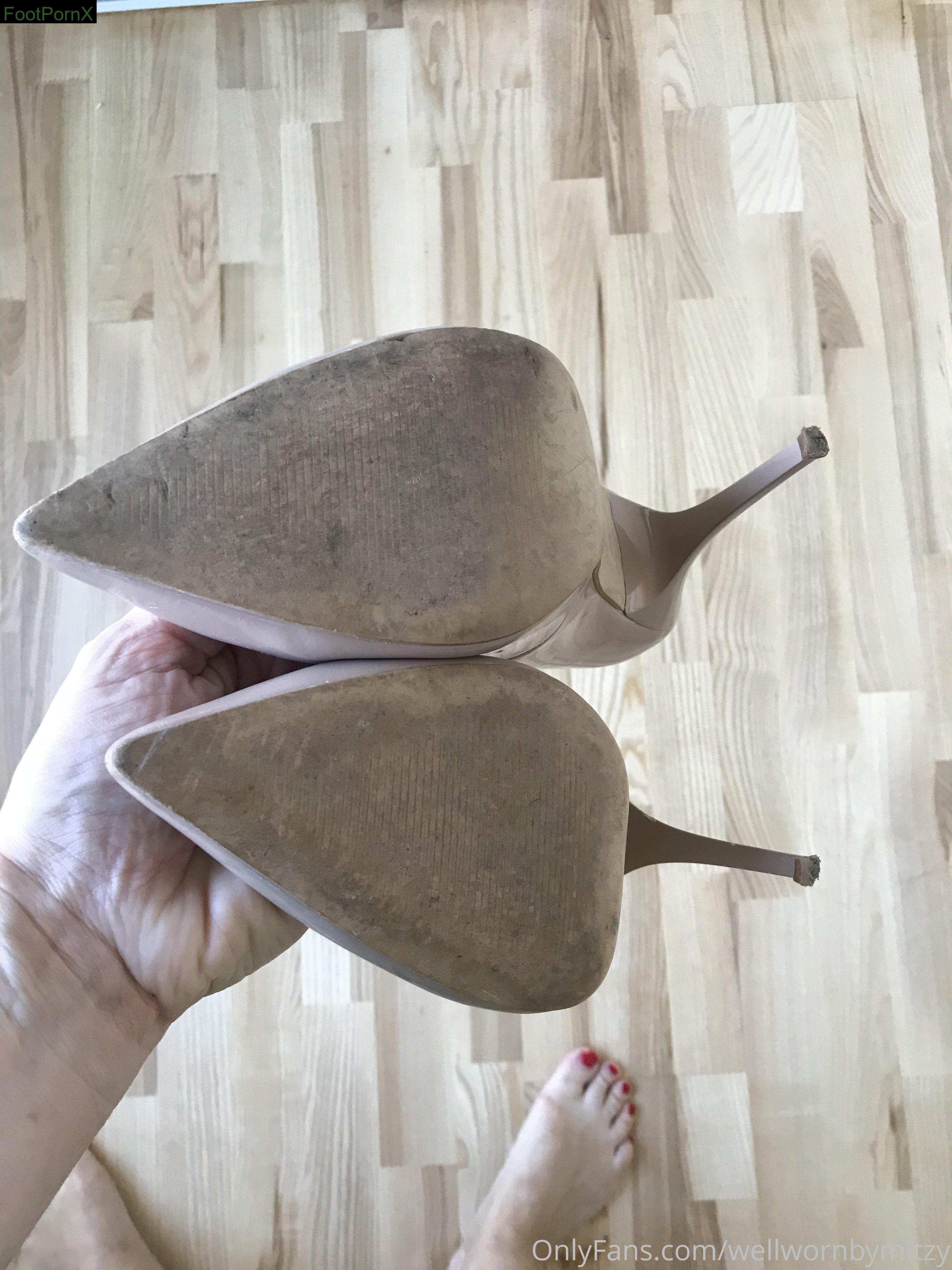 wellwornbymitzy feet photo 18
