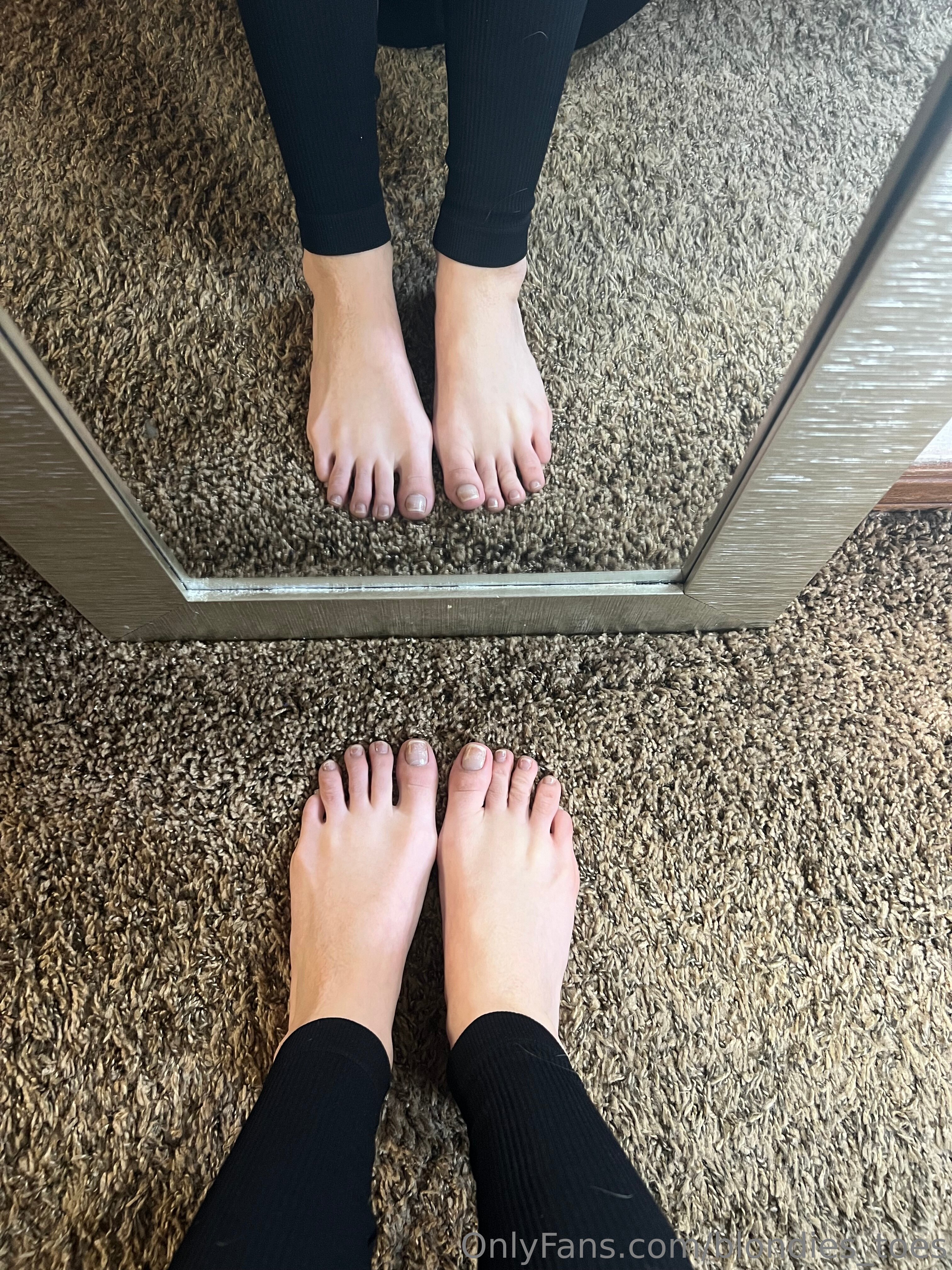 brees_feet1 feet photo 6