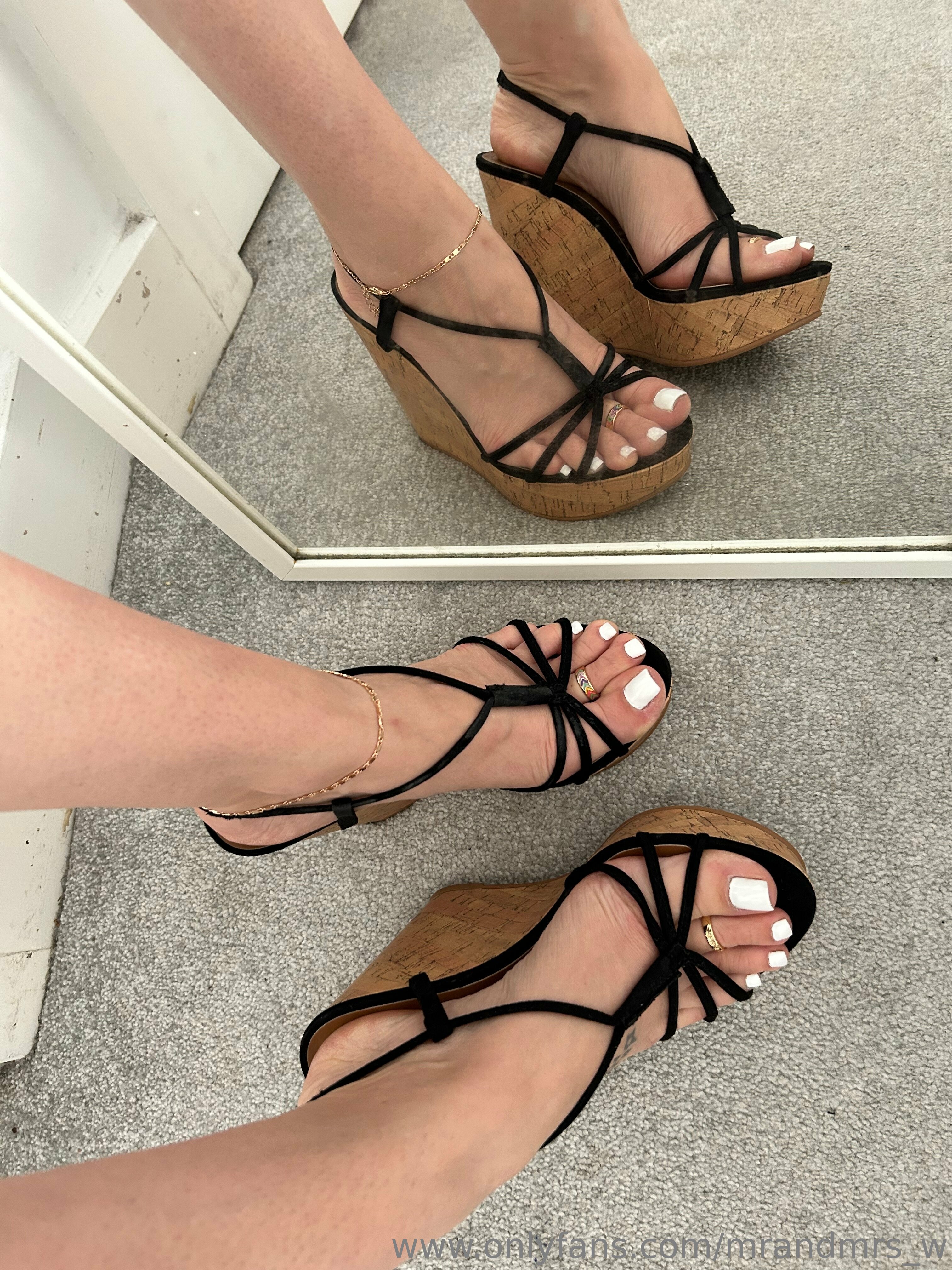 mrandmrs_w feet photo 21