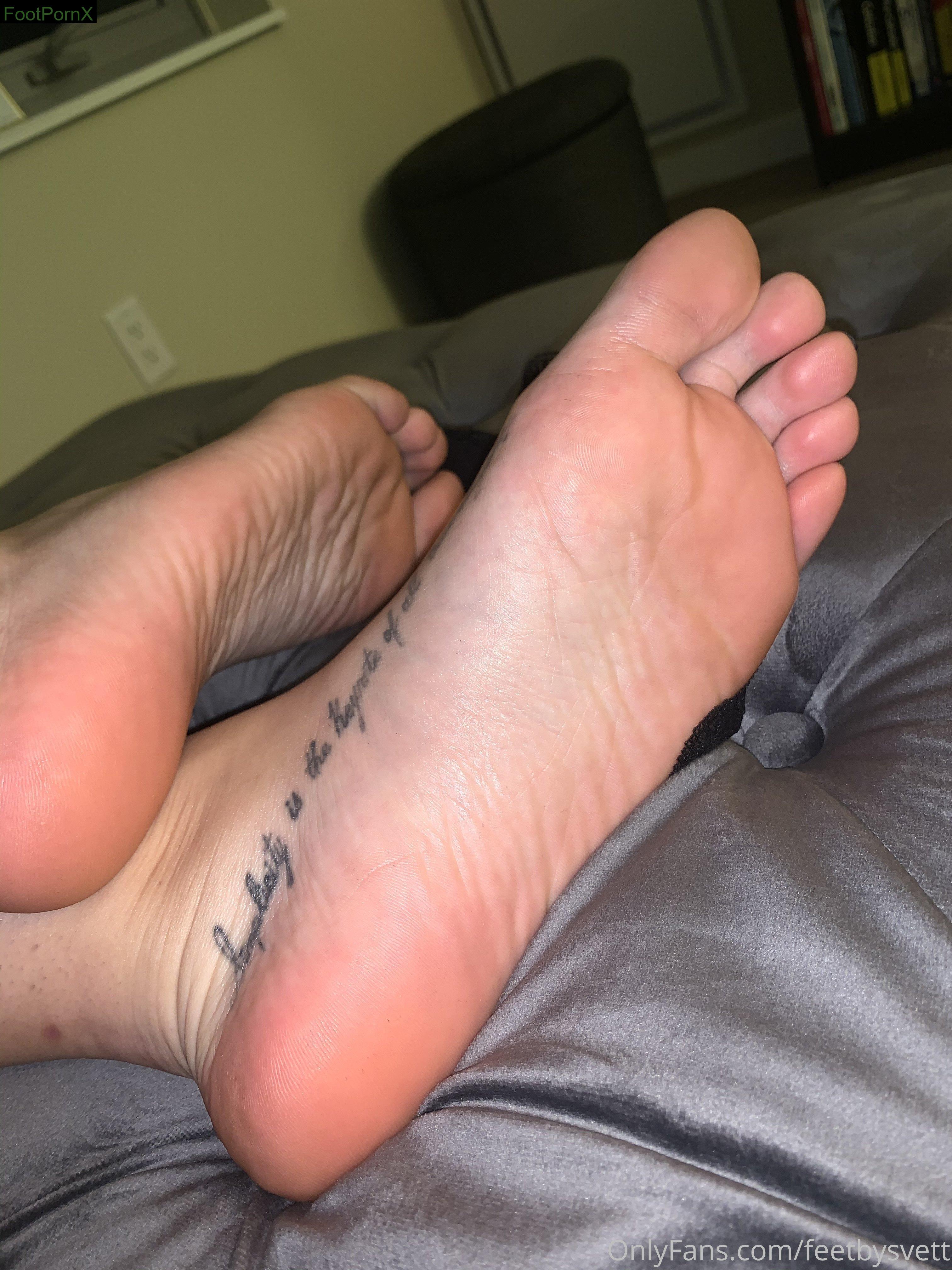 svett feet photo 2