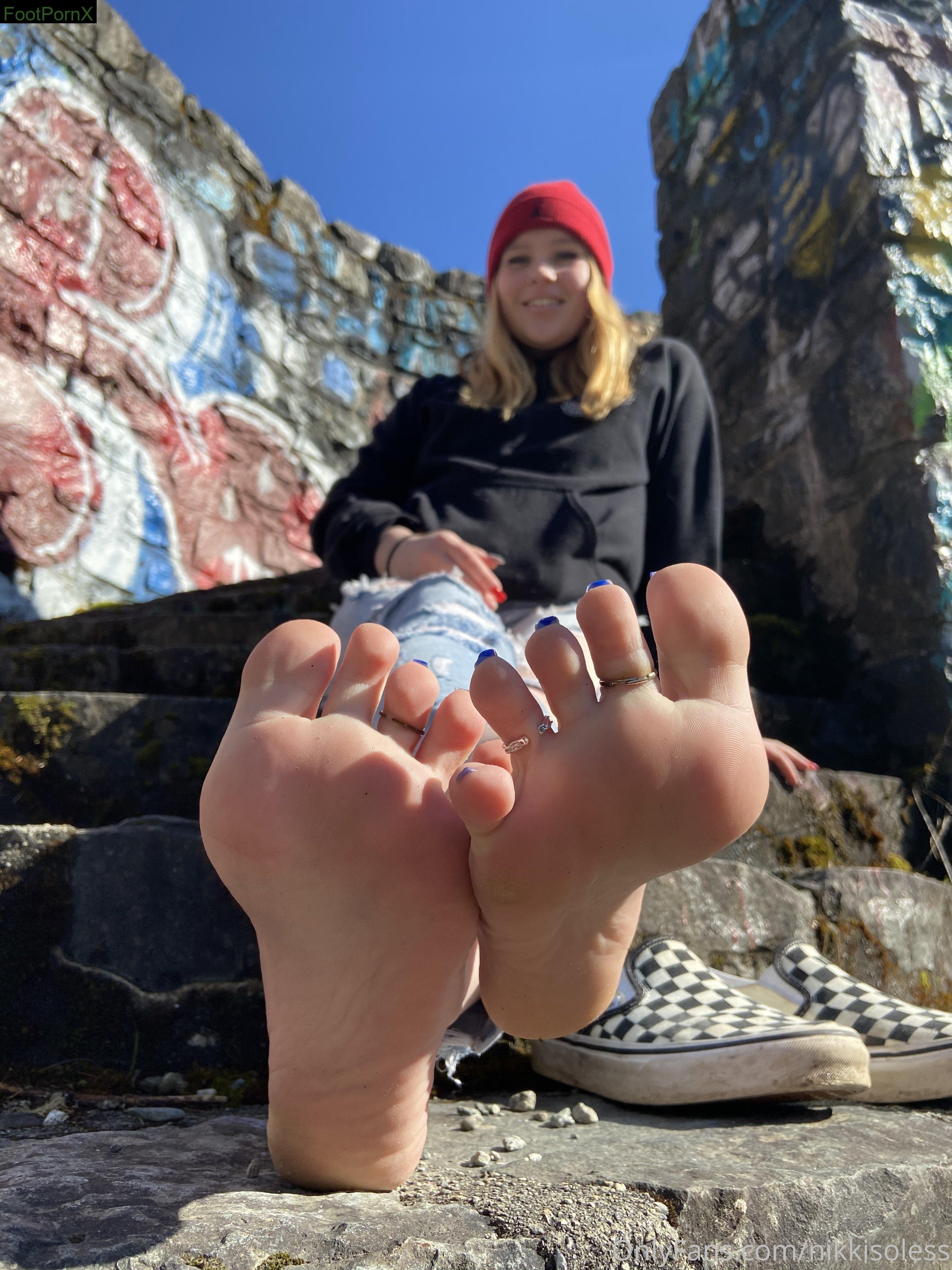 nikkisoless feet photo 23