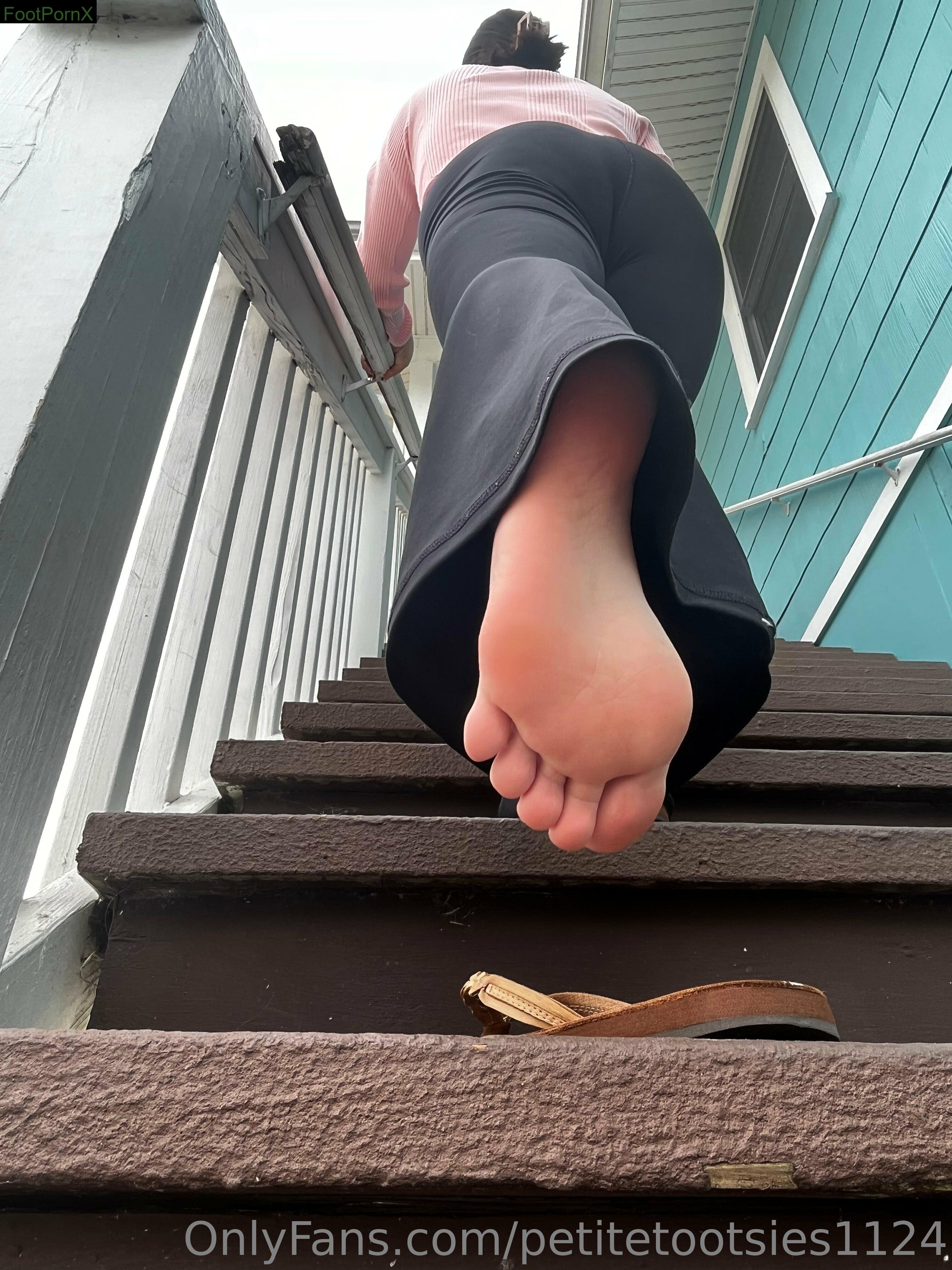 petitetootsies1124 feet photo 22