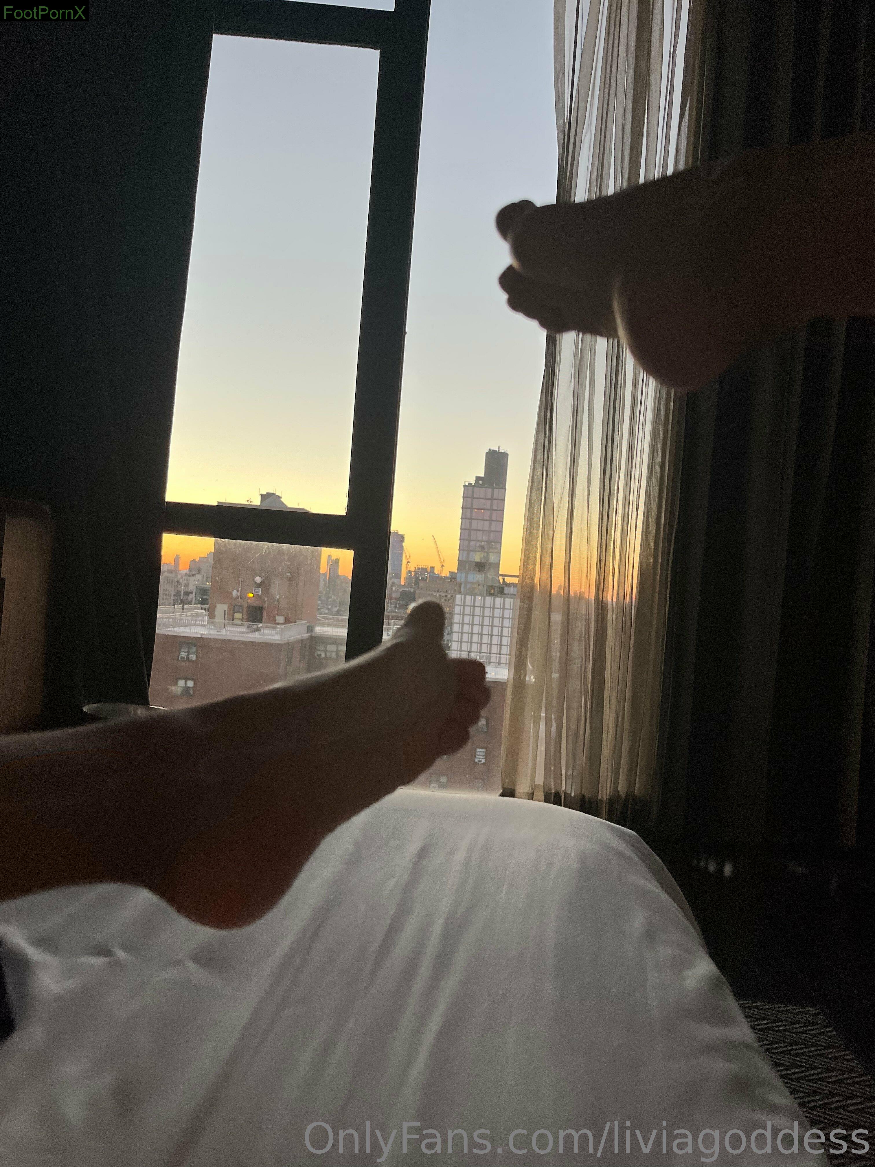 liviagoddess feet photo 11