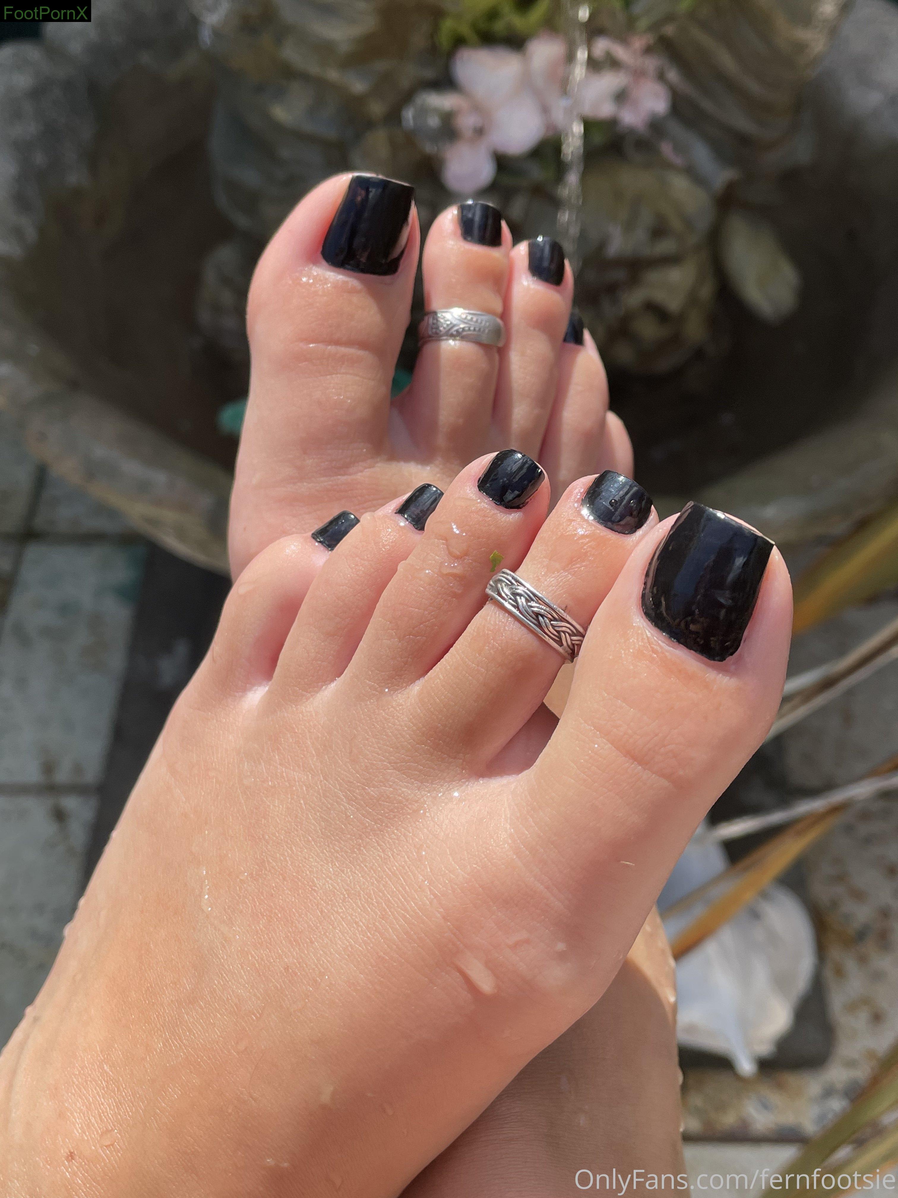 lush_fern feet photo 22