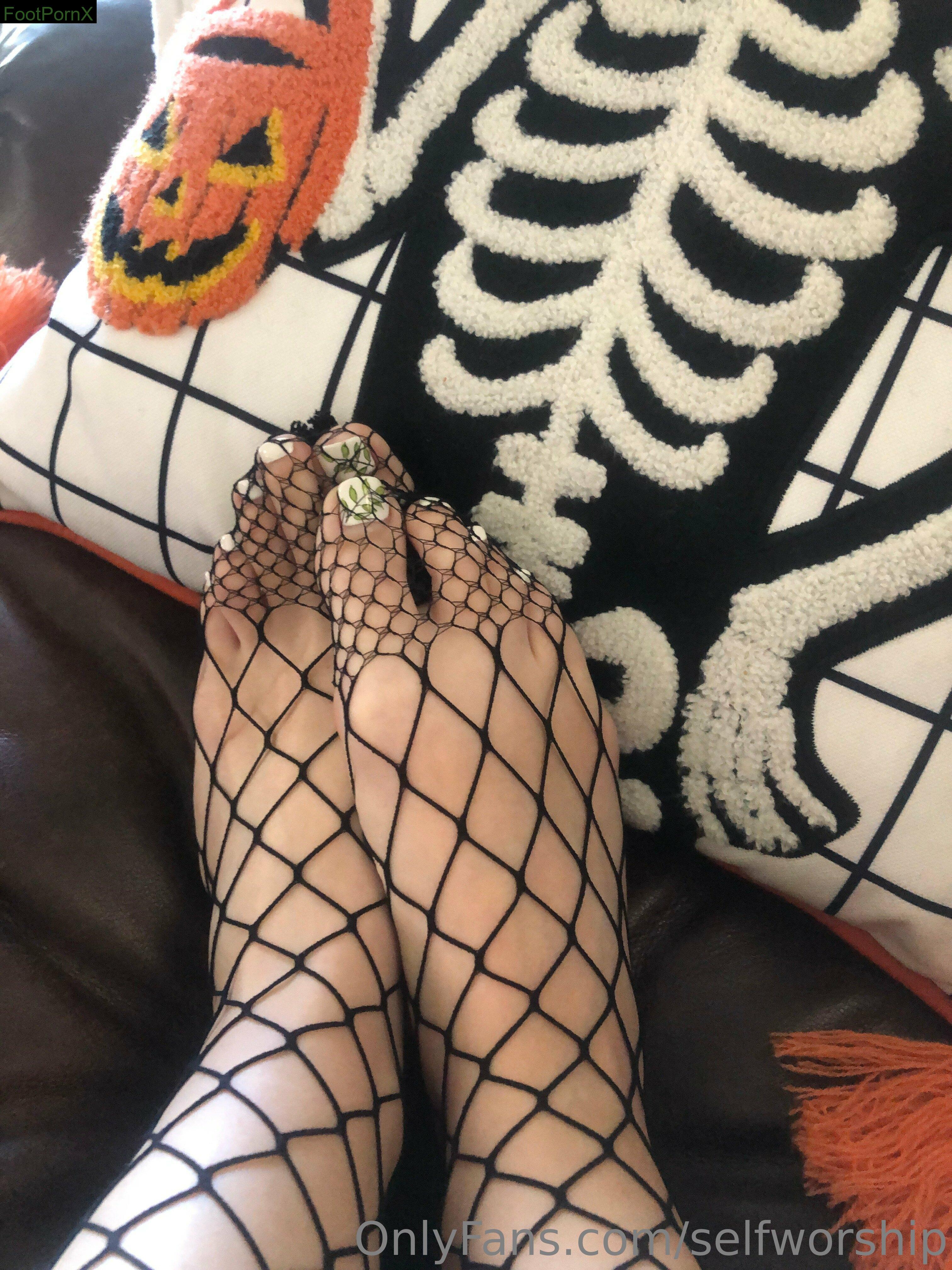 selfworship feet photo 11